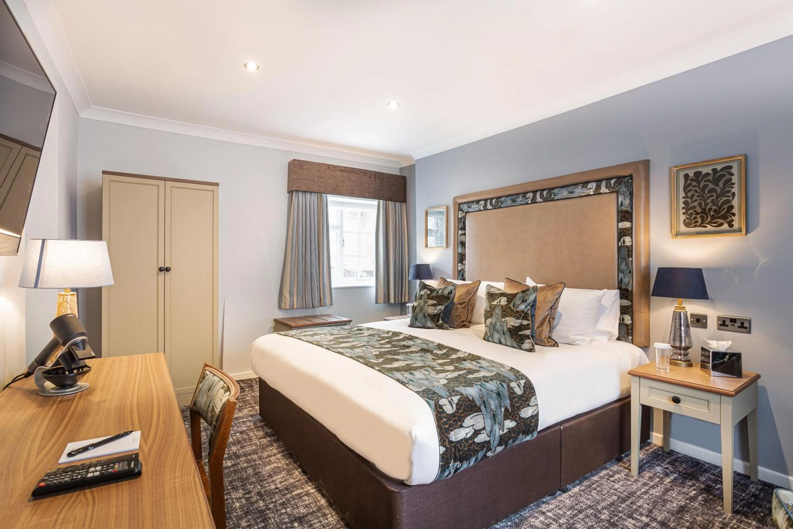 Bed in The Manor Coastal Hotel & Inn, Blakeney - The Coaching Inn Group