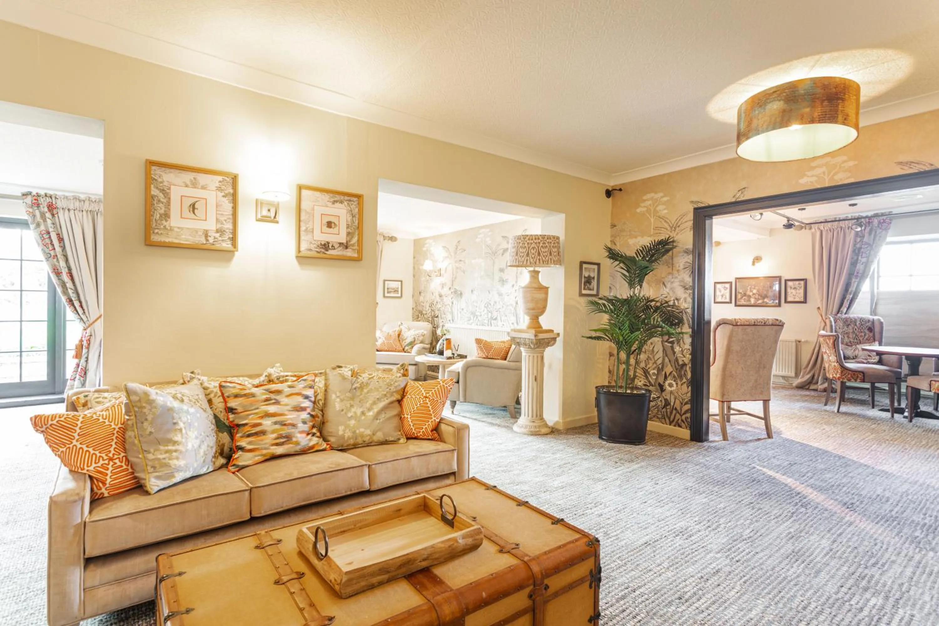 Lounge or bar in The Manor Coastal Hotel & Inn, Blakeney - The Coaching Inn Group