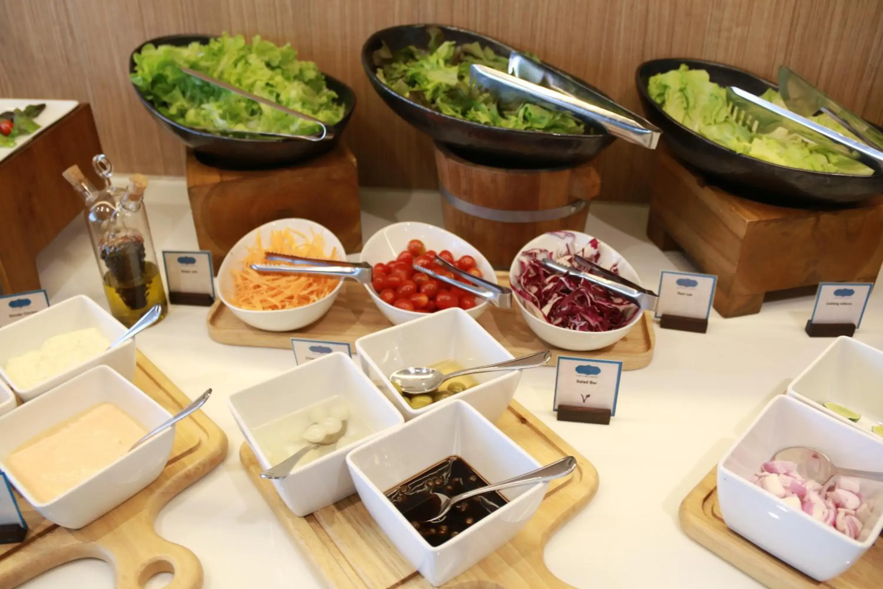 Buffet breakfast in Golden Legend Palace Hotel & Travel Buffet breakfast in Golden Legend Palace Hotel & Travel