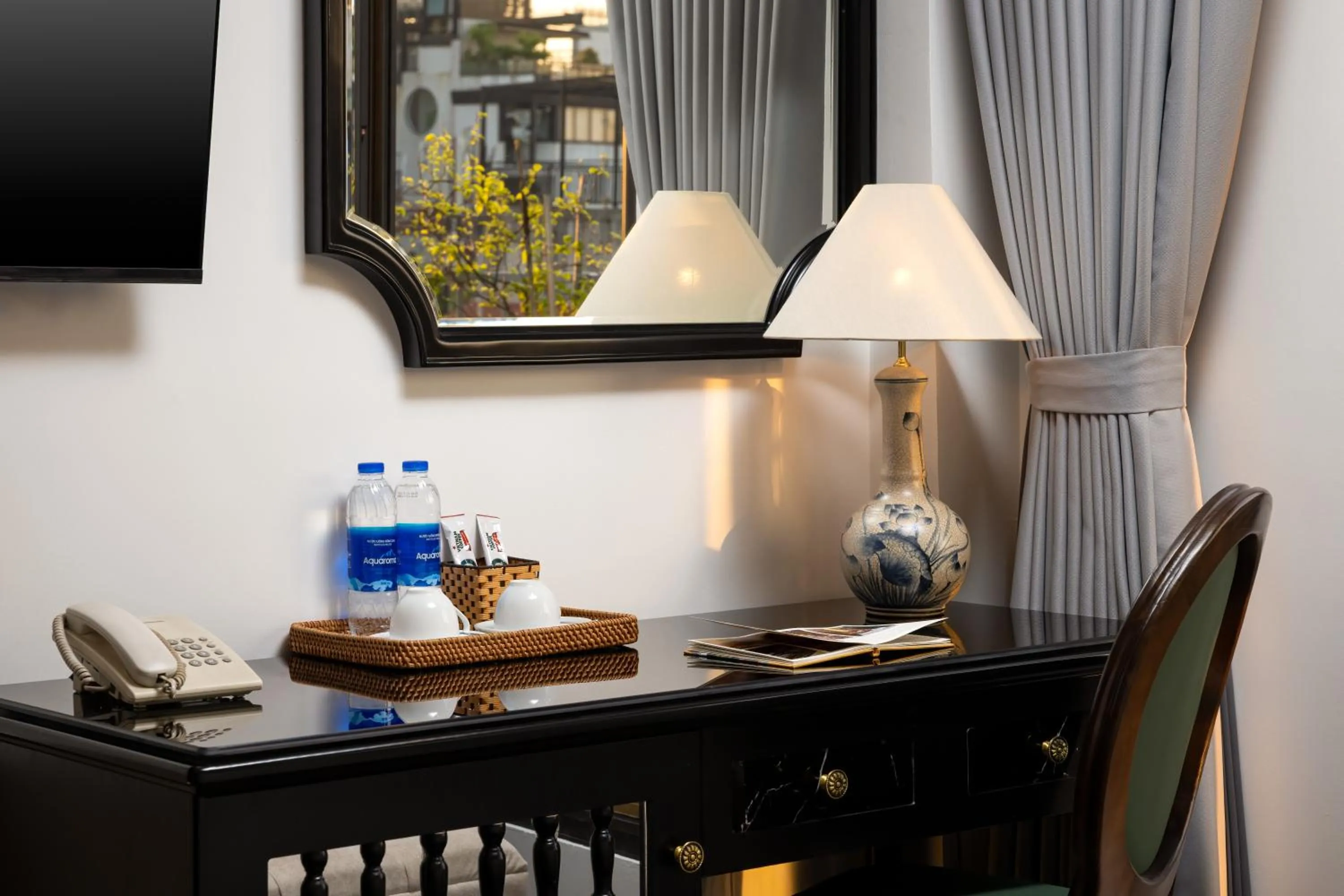 Seating area in Golden Legend Palace Hotel & Travel