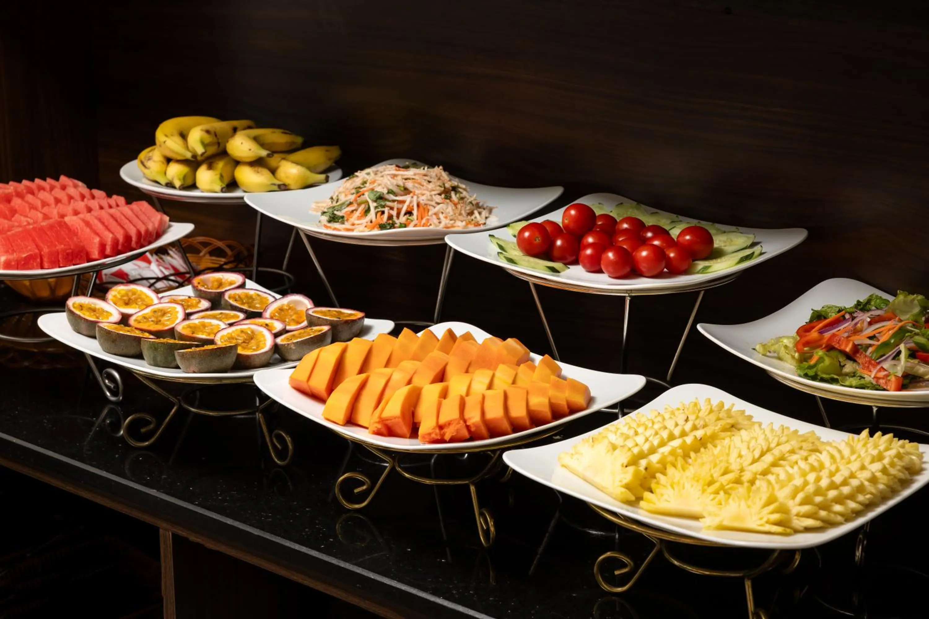 Food and drinks in Golden Legend Palace Hotel & Travel