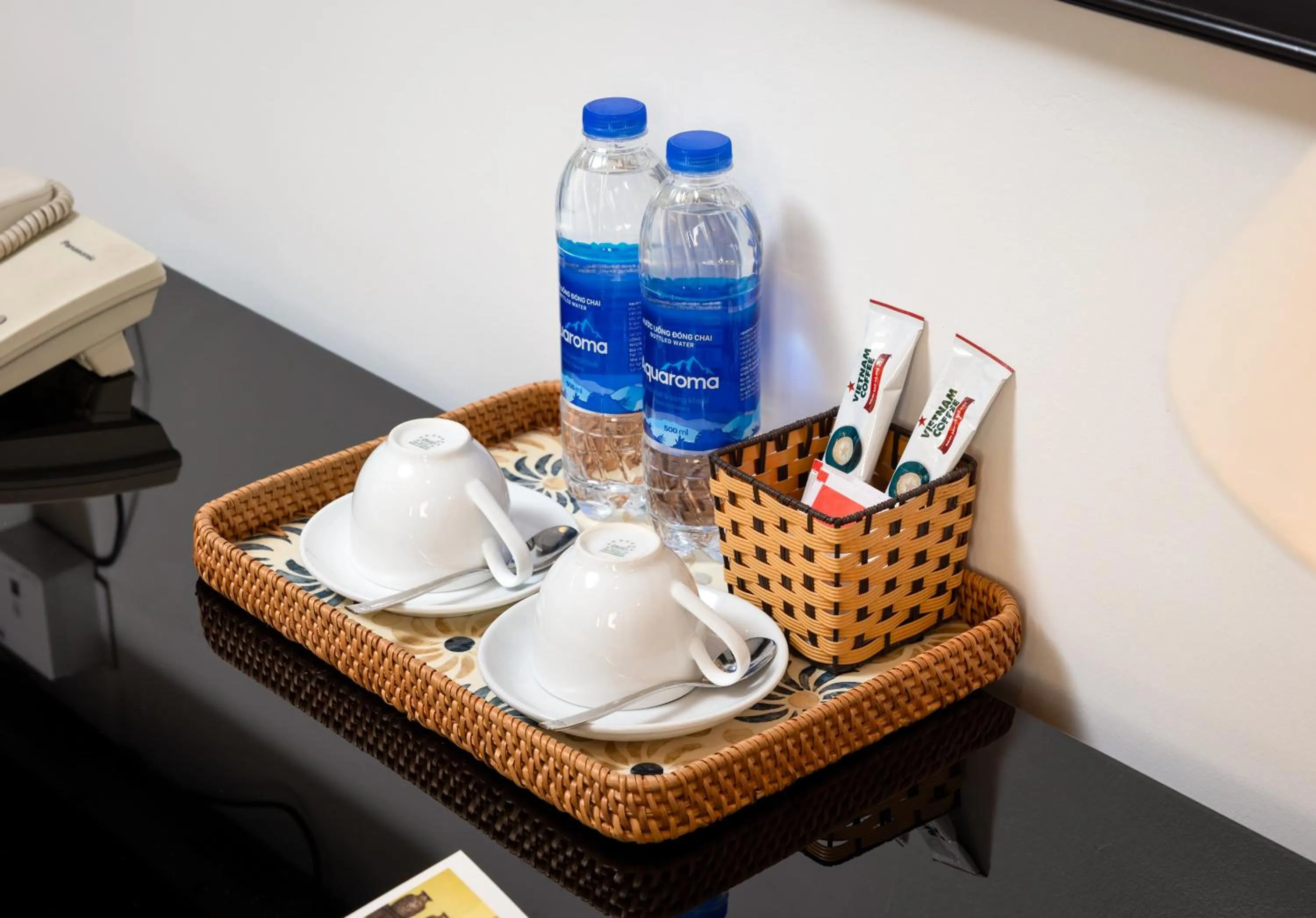 Food and drinks in Golden Legend Palace Hotel & Travel