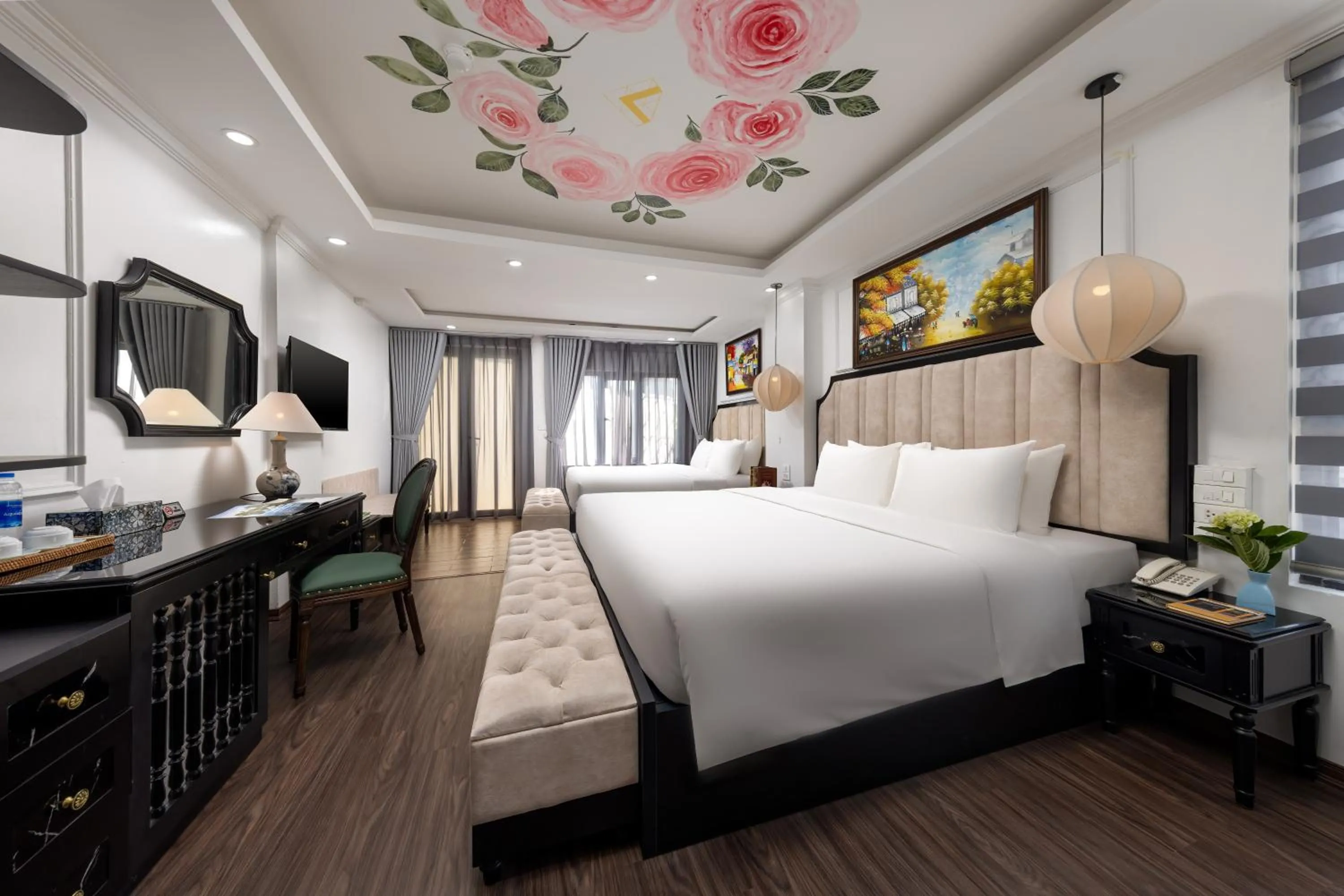 Bed in Golden Legend Palace Hotel & Travel