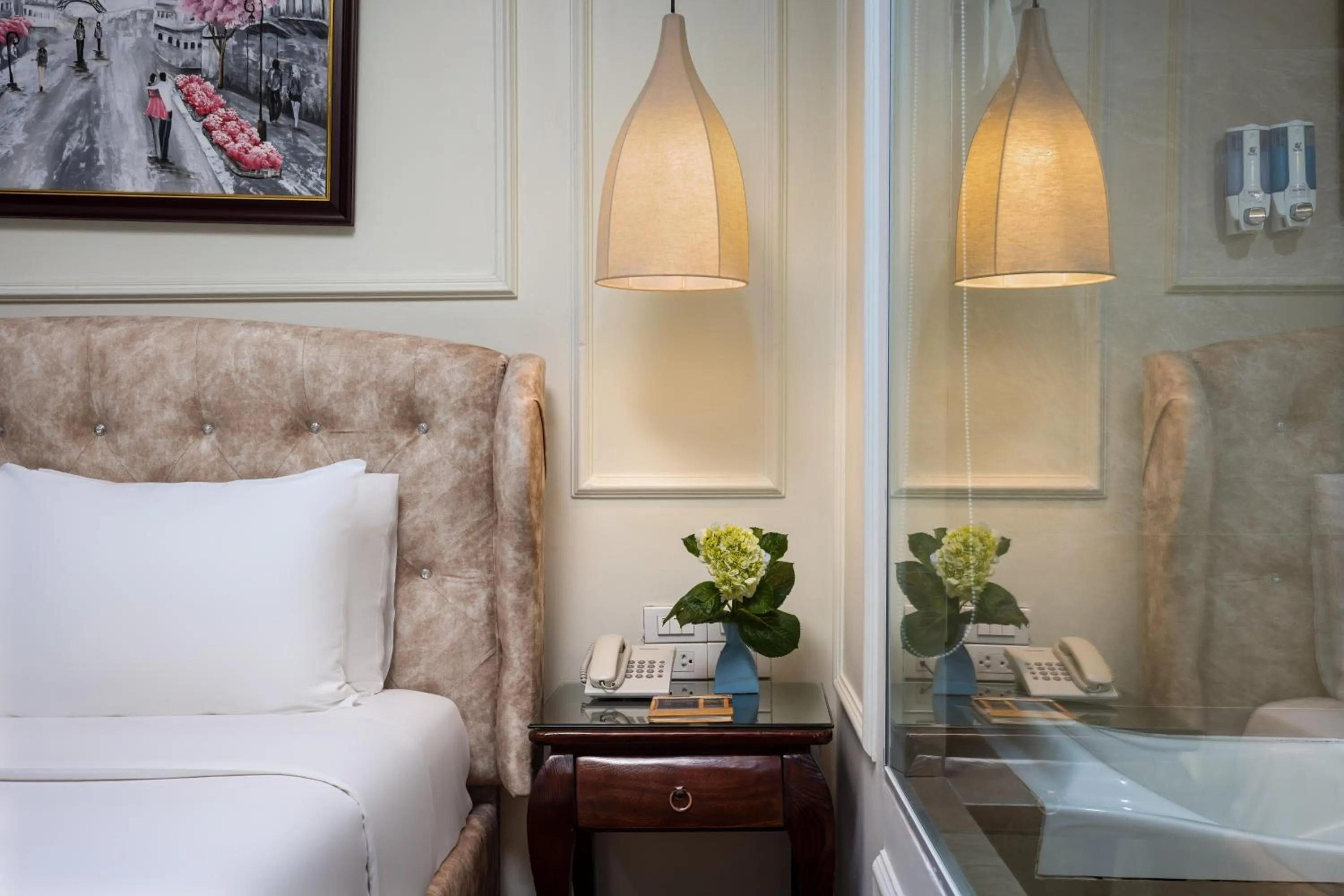 Bedroom in Golden Legend Palace Hotel & Travel