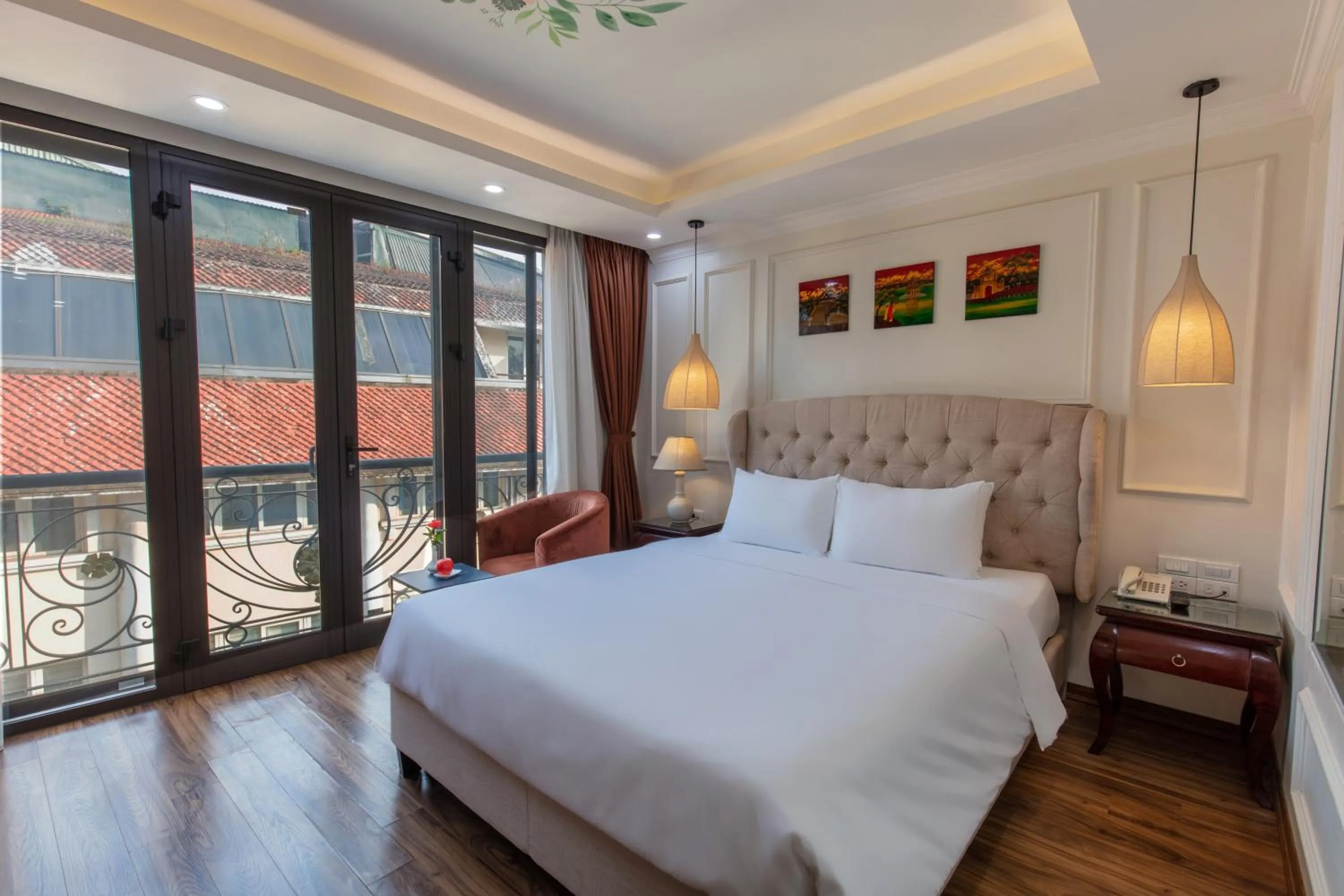 Bed in Golden Legend Palace Hotel & Travel