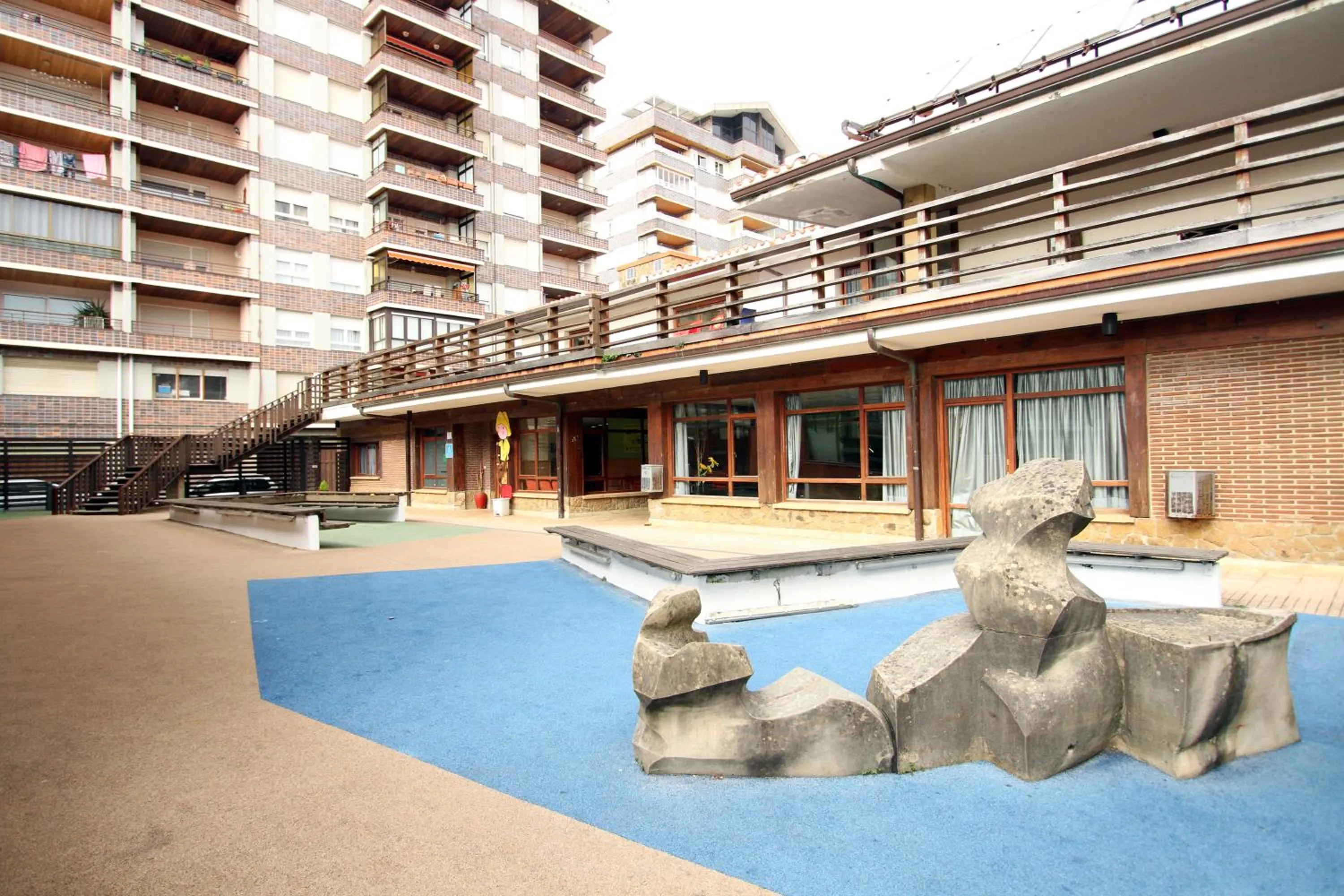 Facade/entrance in Albergue Trinkete Etxea