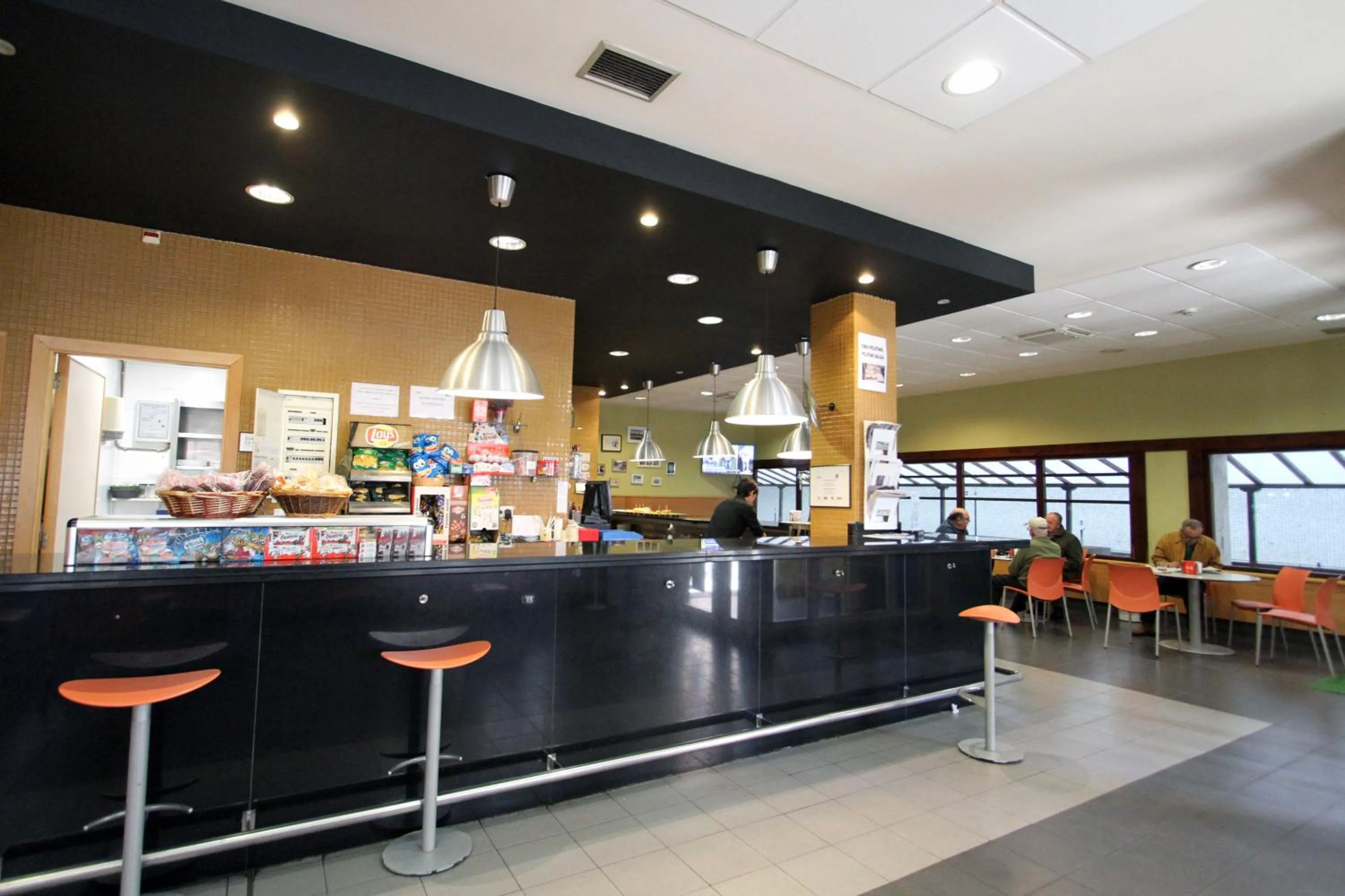 Lounge or bar in Albergue Trinkete Etxea