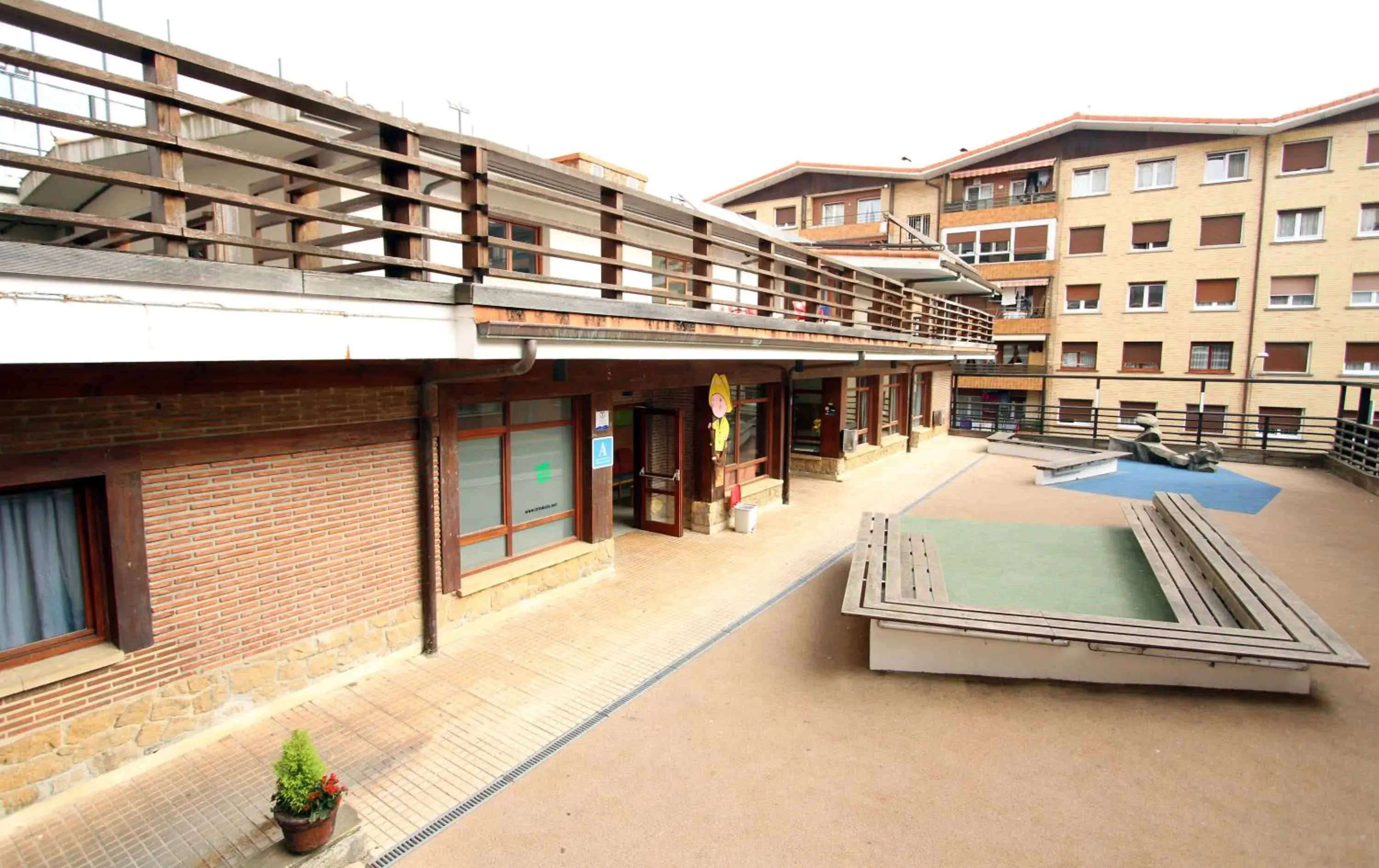 Facade/entrance in Albergue Trinkete Etxea Facade/entrance in Albergue Trinkete Etxea