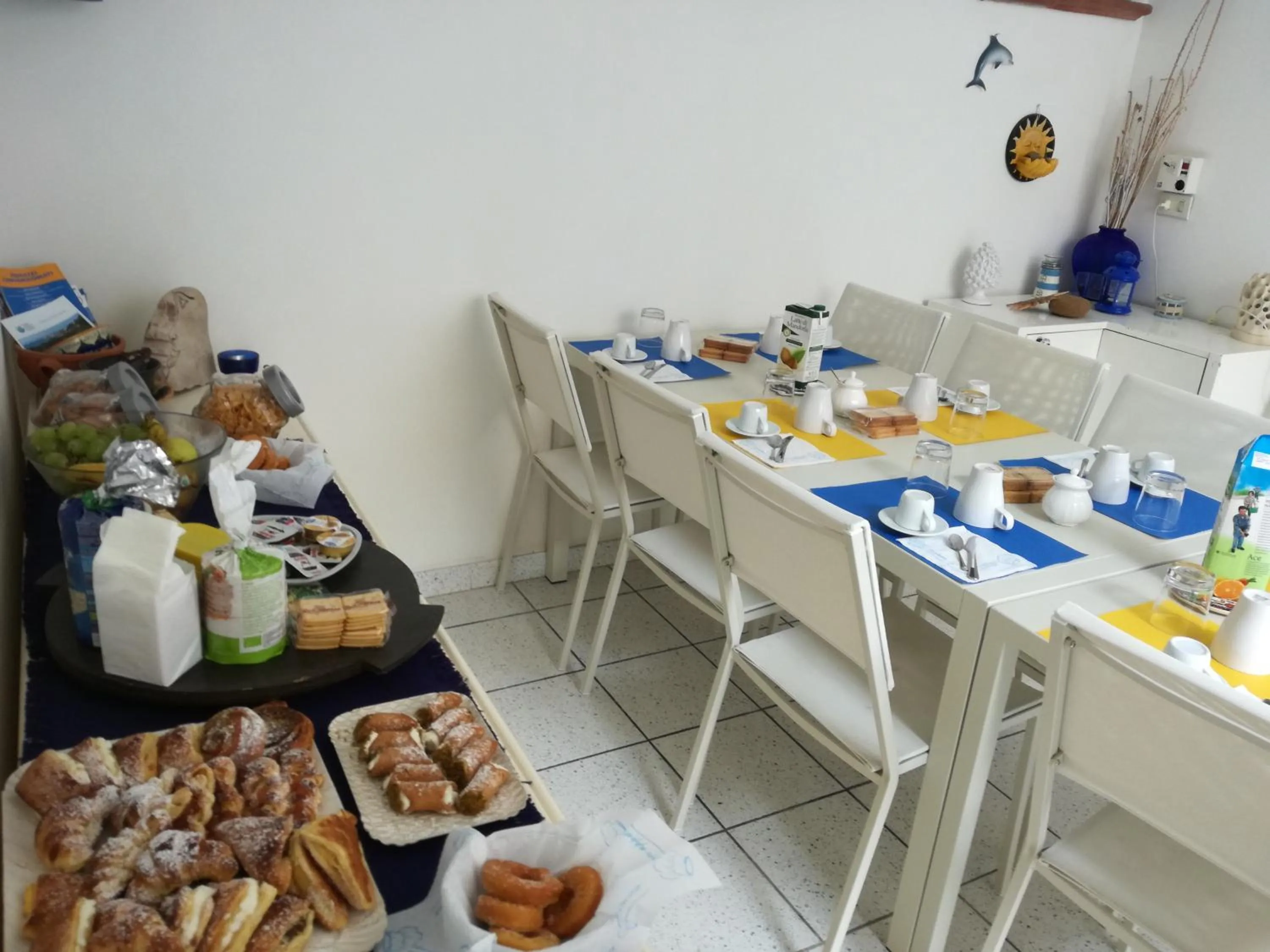 Food and drinks in Mediterranea Guesthouse B&B