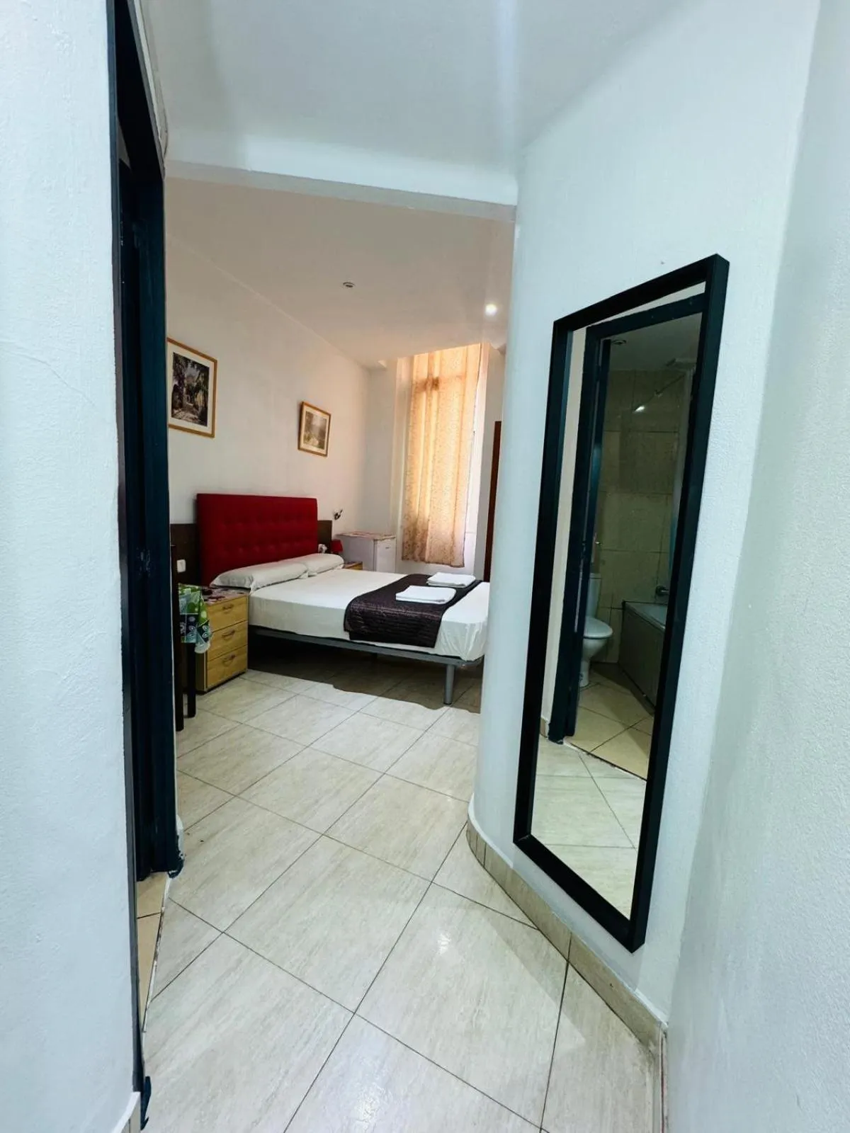 Bed in Hostal Mont Thabor