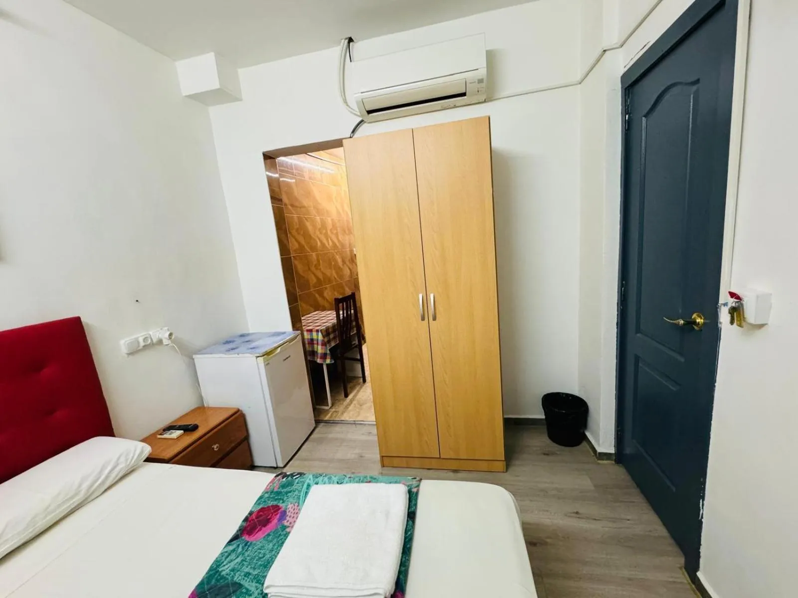 Bed in Hostal Mont Thabor