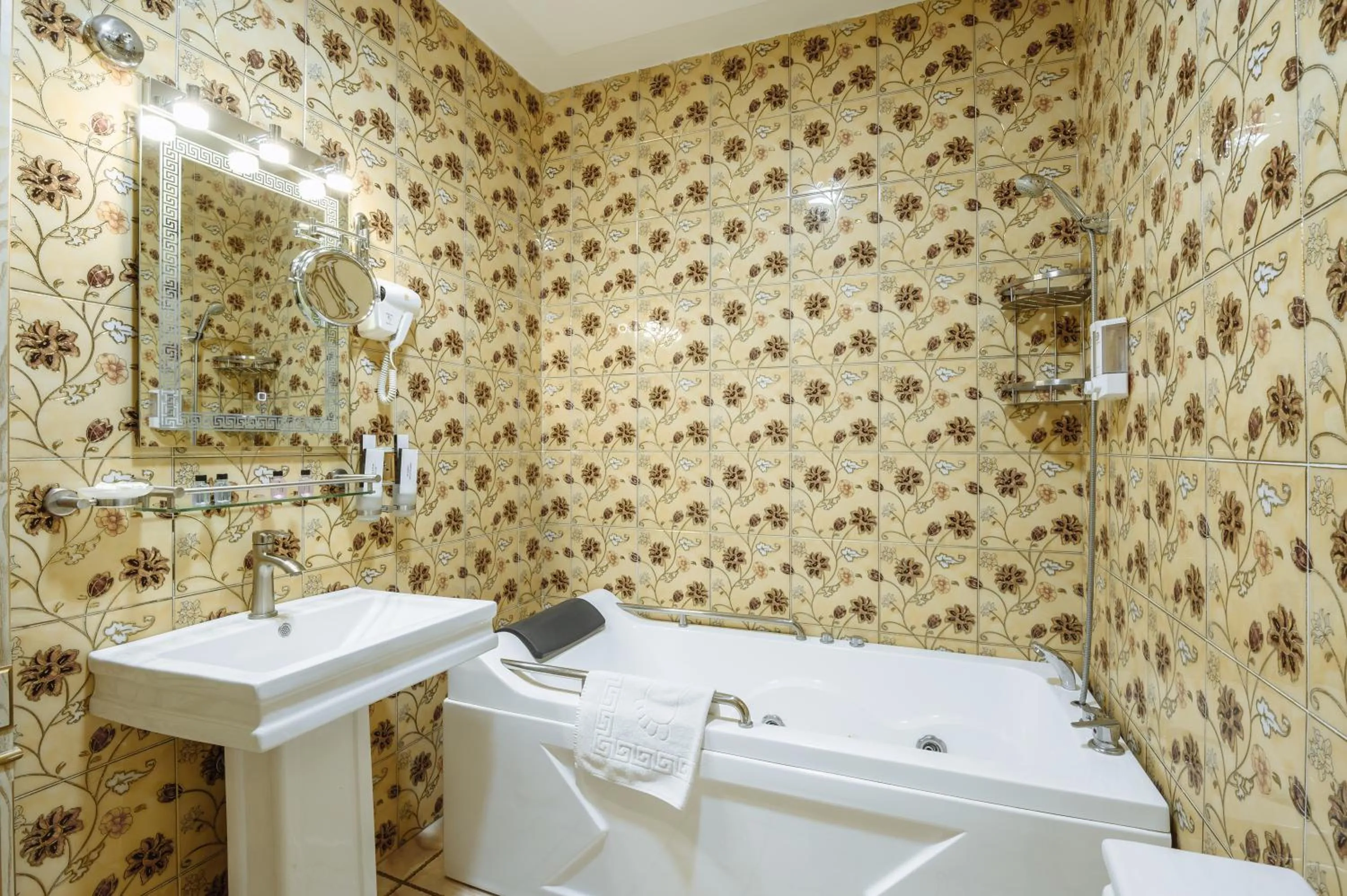 Bathroom in Daniel Hill Hotel