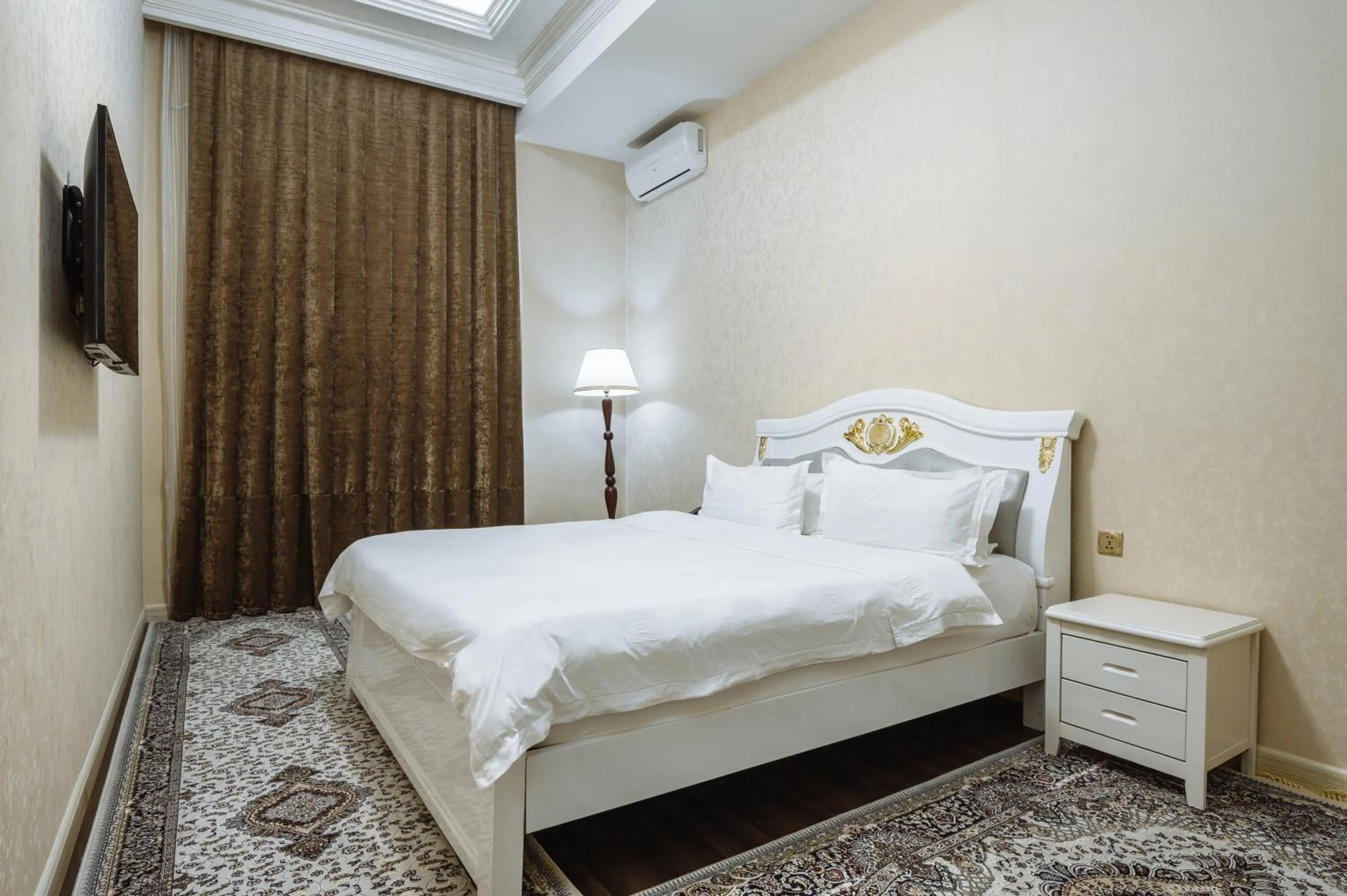 Bedroom, Bed in Daniel Hill Hotel