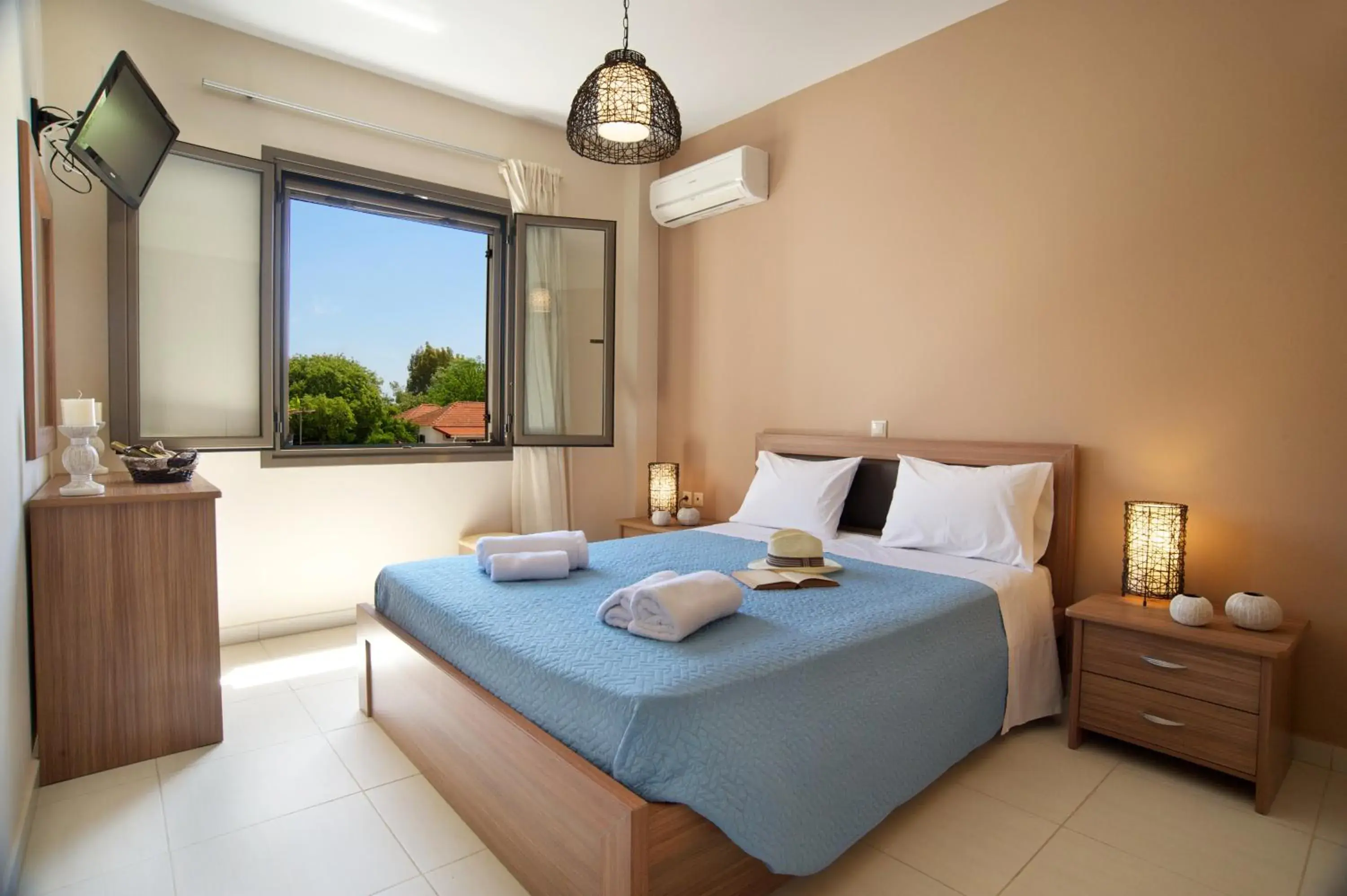 Deluxe One Bedroom Family Apartment (2 Adults + 2 Children) in G.Living 365 Deluxe One Bedroom Family Apartment (2 Adults + 2 Children) in G.Living 365