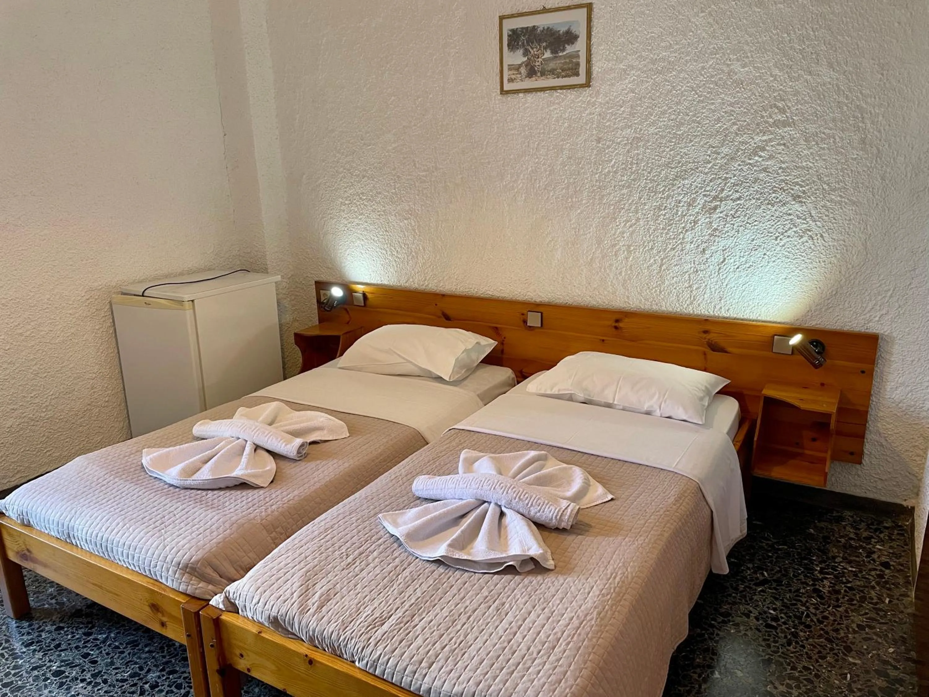 Bed in Lefka