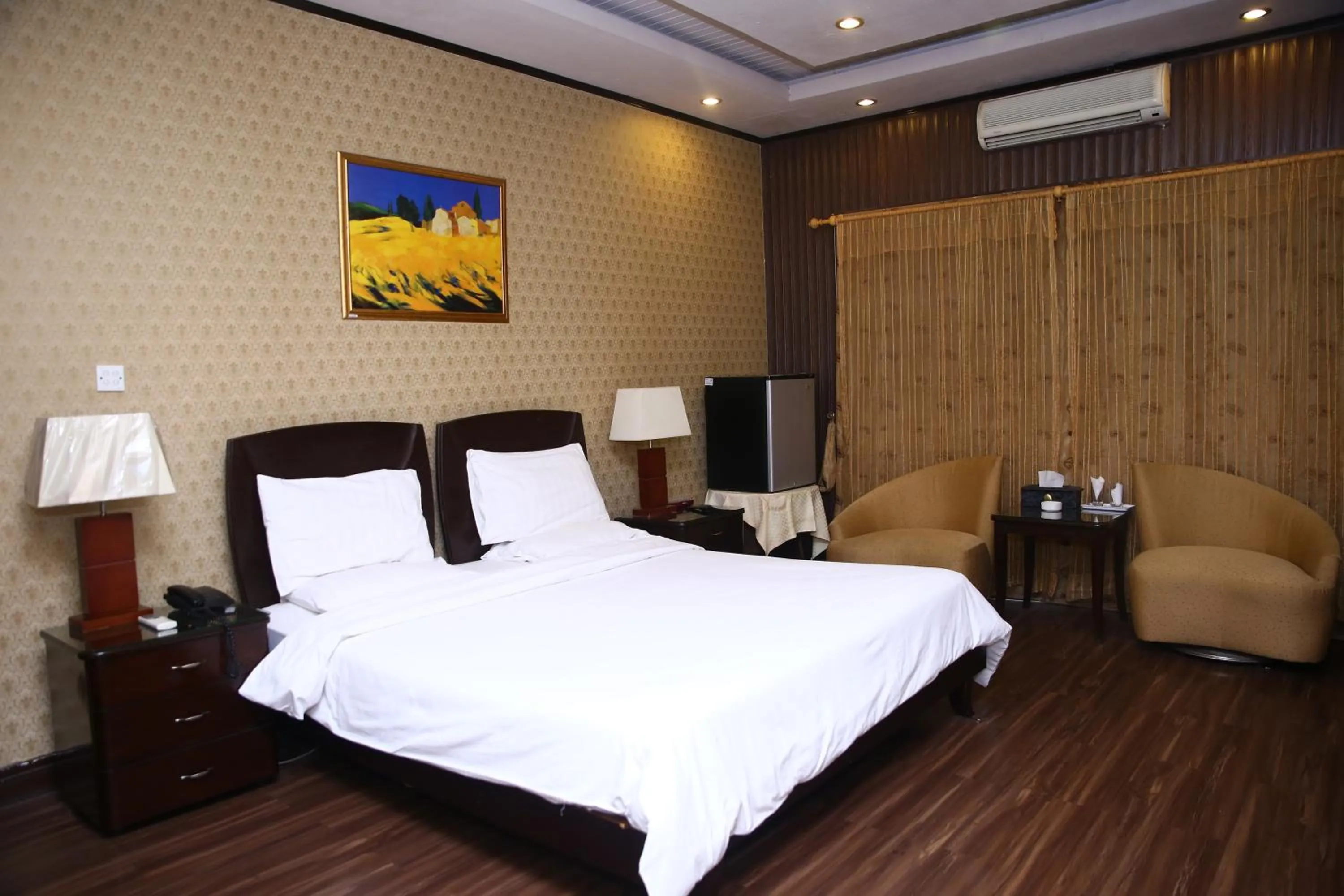Bed in Safari Club 2 Bahria Town