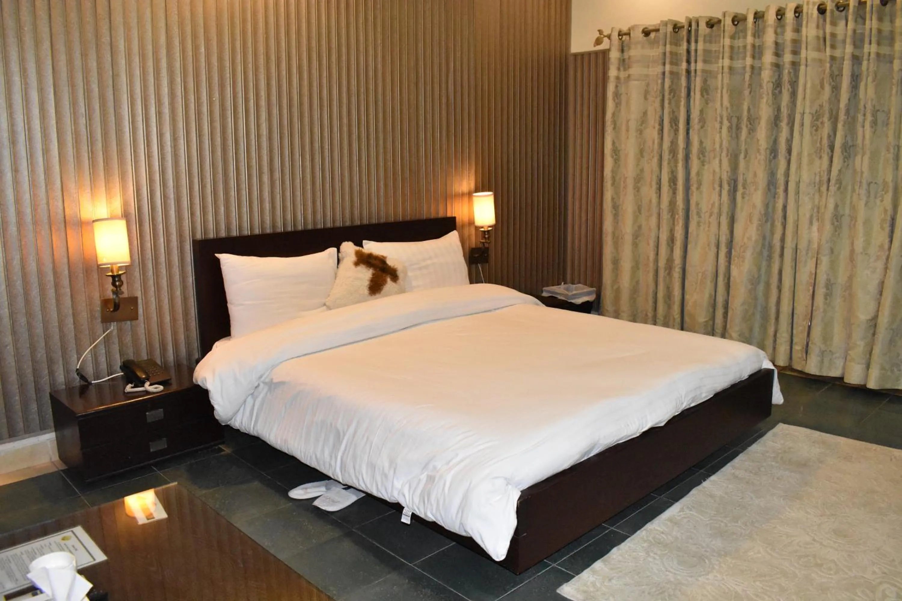 Bed in Safari Club 2 Bahria Town