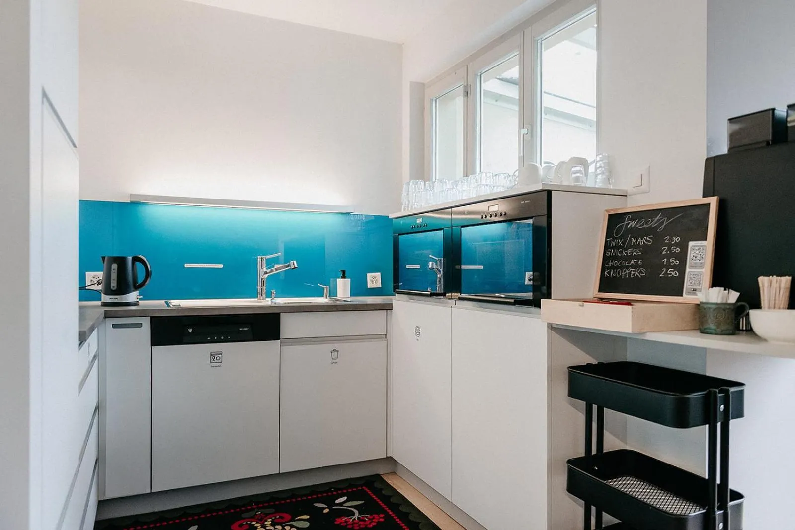 Kitchen or kitchenette in Capsule Hotel - Lucerne TheLAB