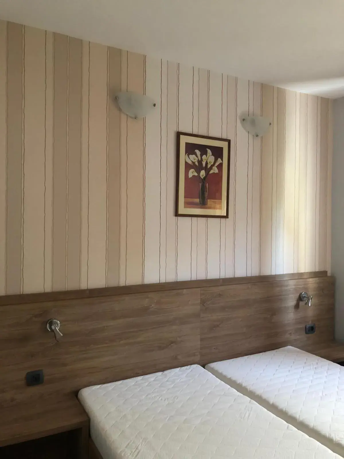 Two-Bedroom Suite in Hotel Holiday Two-Bedroom Suite in Hotel Holiday