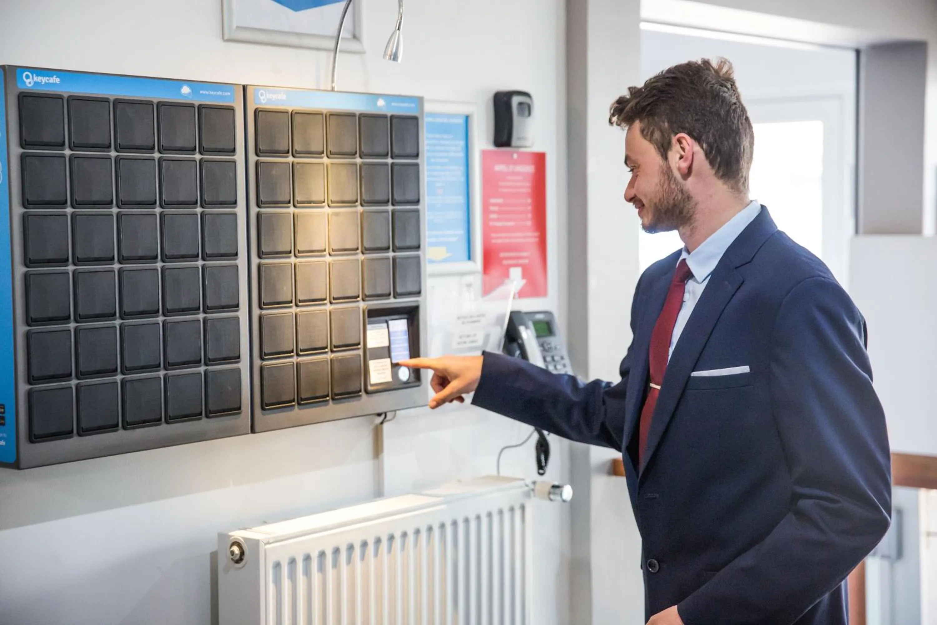 Lobby or reception in Hôtel Les Pieux En Cotentin