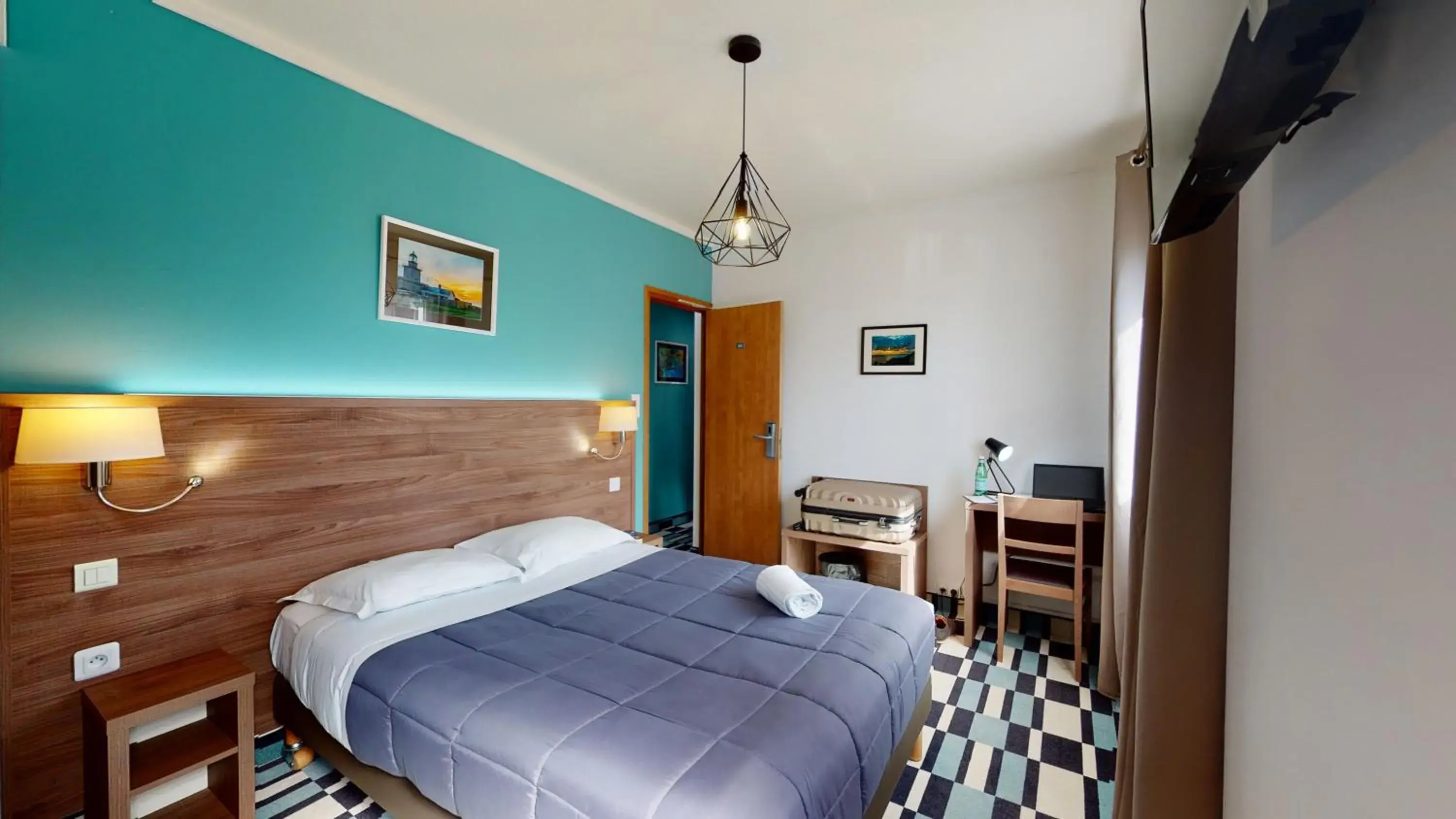 Photo of the whole room, Bed in Hôtel Les Pieux En Cotentin