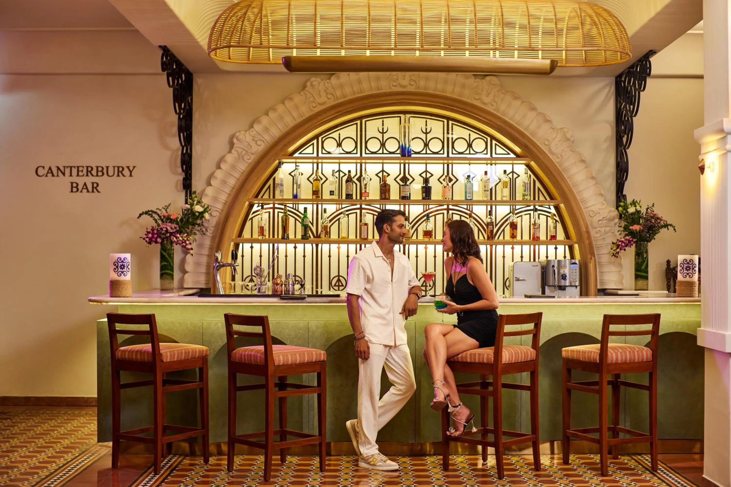 Lounge or bar in Country Inn & Suites by Radisson, Goa Candolim