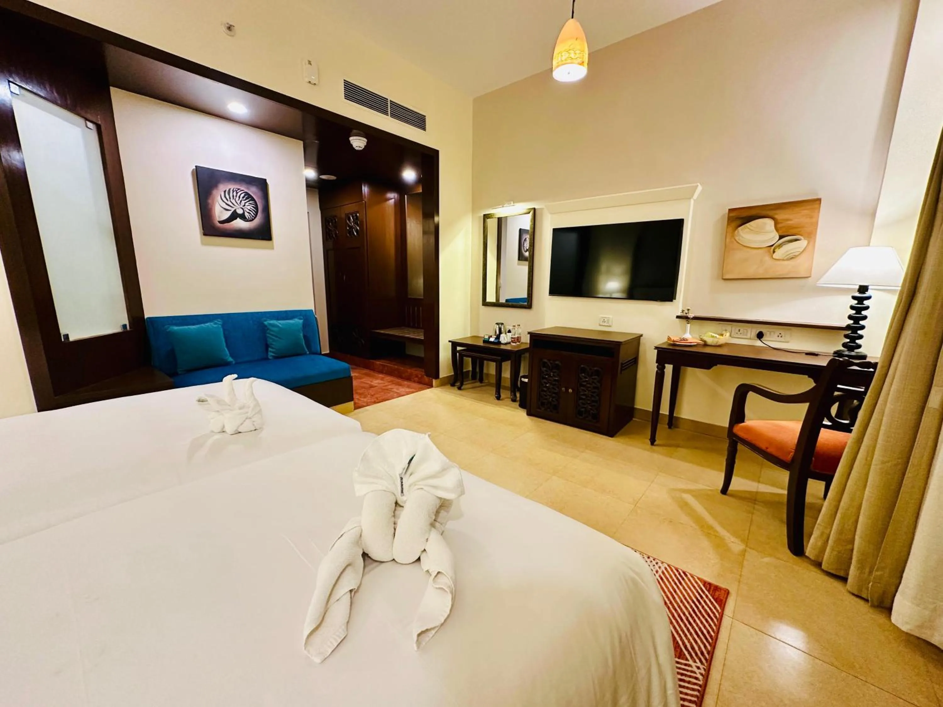 Bedroom, Bed in Country Inn & Suites by Radisson, Goa Candolim