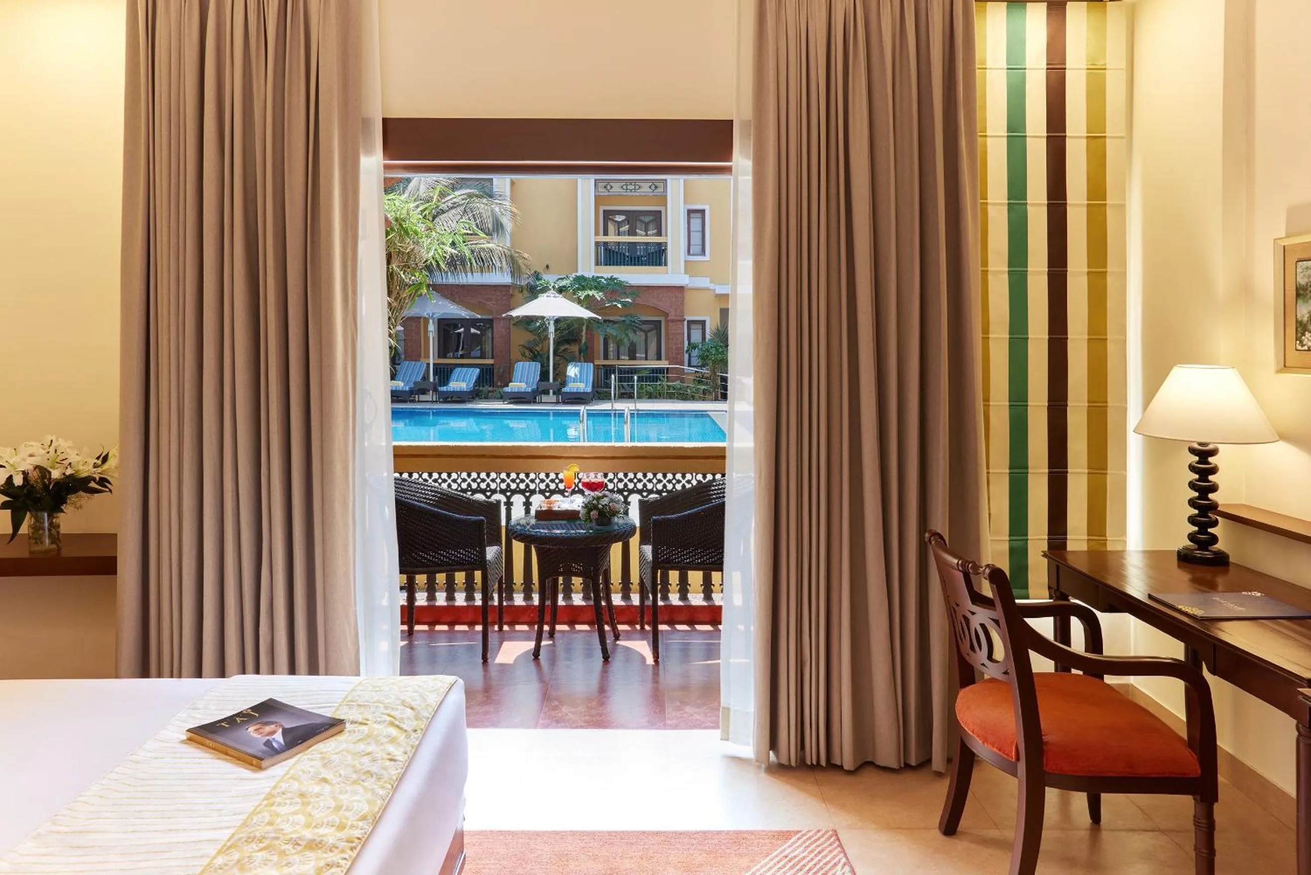 Balcony/Terrace, Bed in Country Inn & Suites by Radisson, Goa Candolim