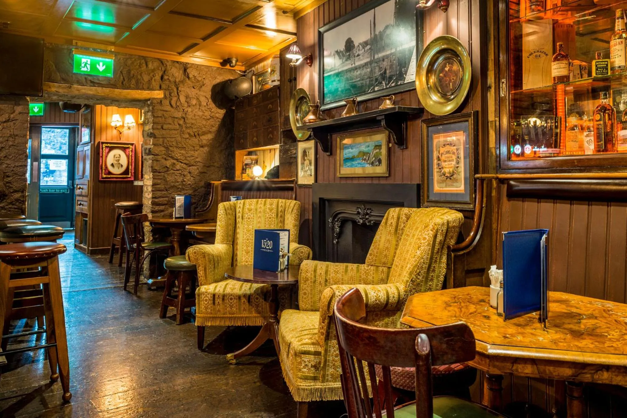 Restaurant/places to eat in The Residence Hotel