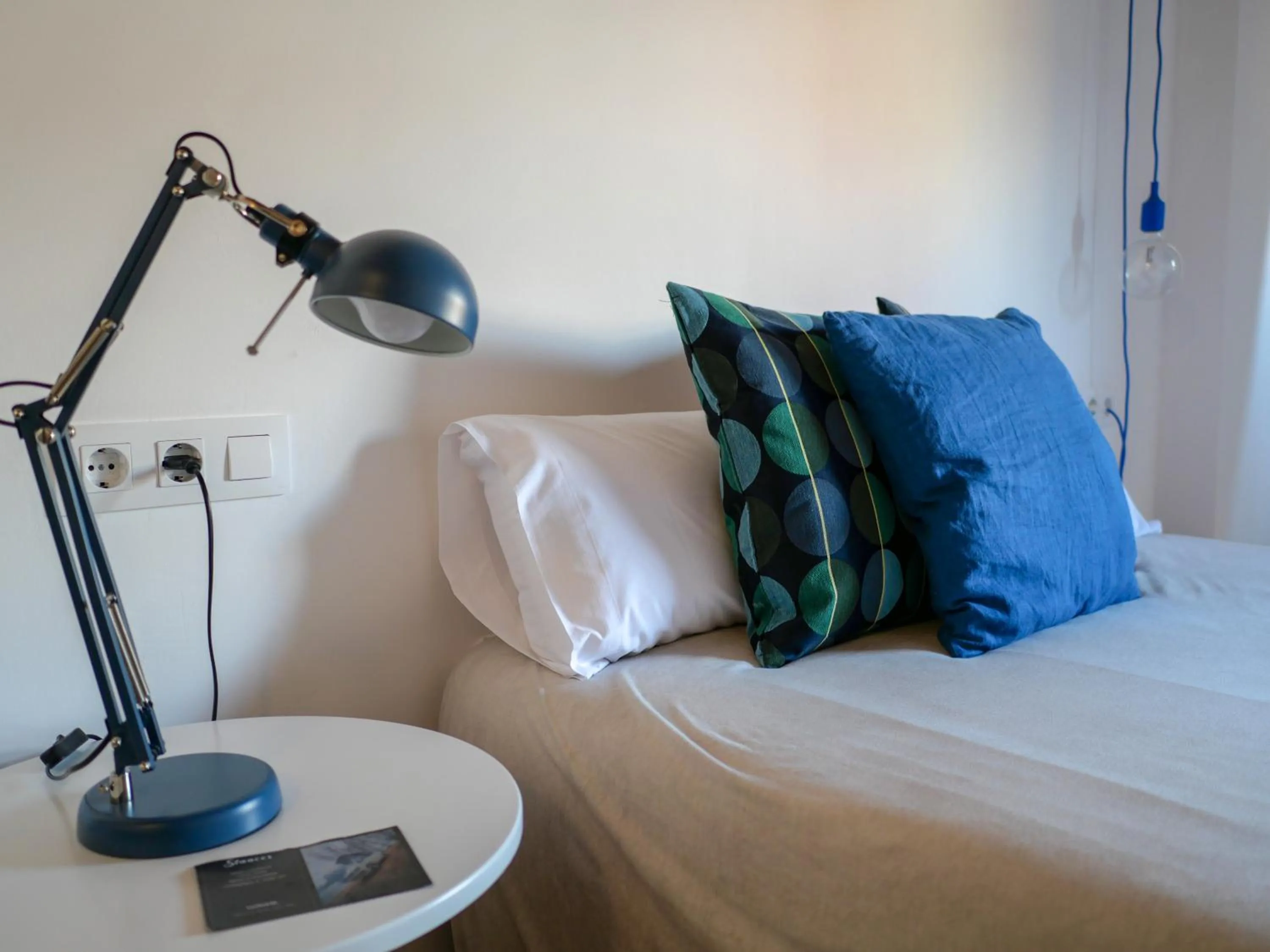 Bed in Luxury Apartment Stancesvic