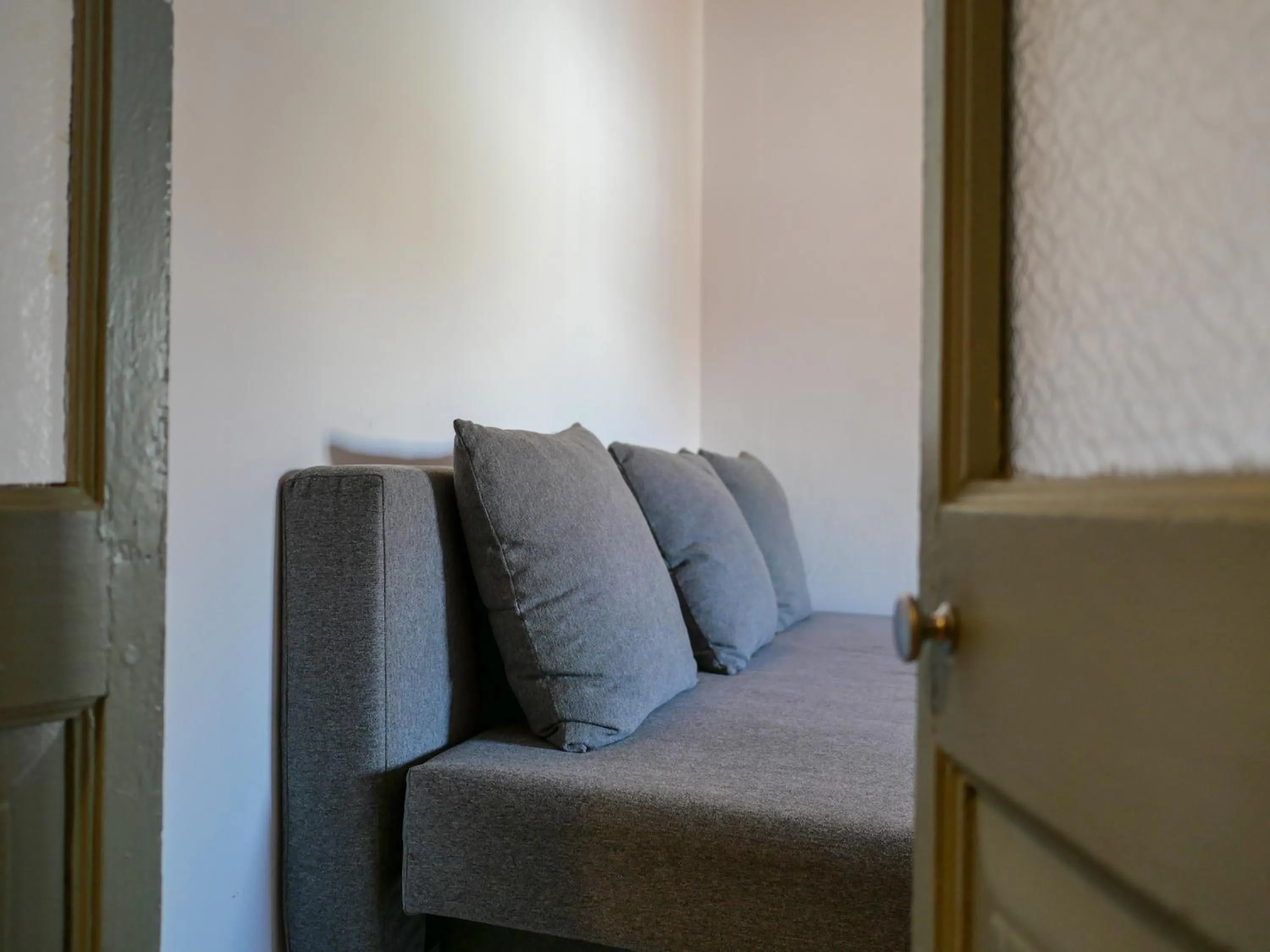 Bed in Luxury Apartment Stancesvic