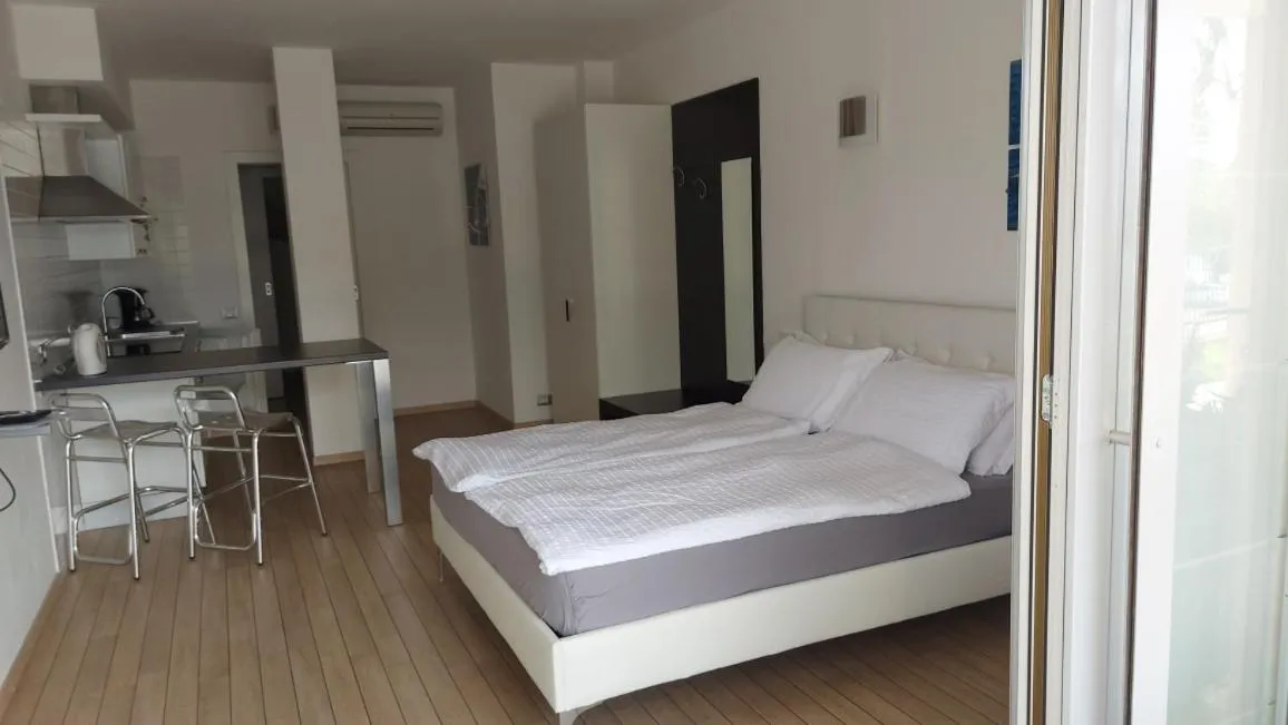 Bed in Villa Treccani Apartments