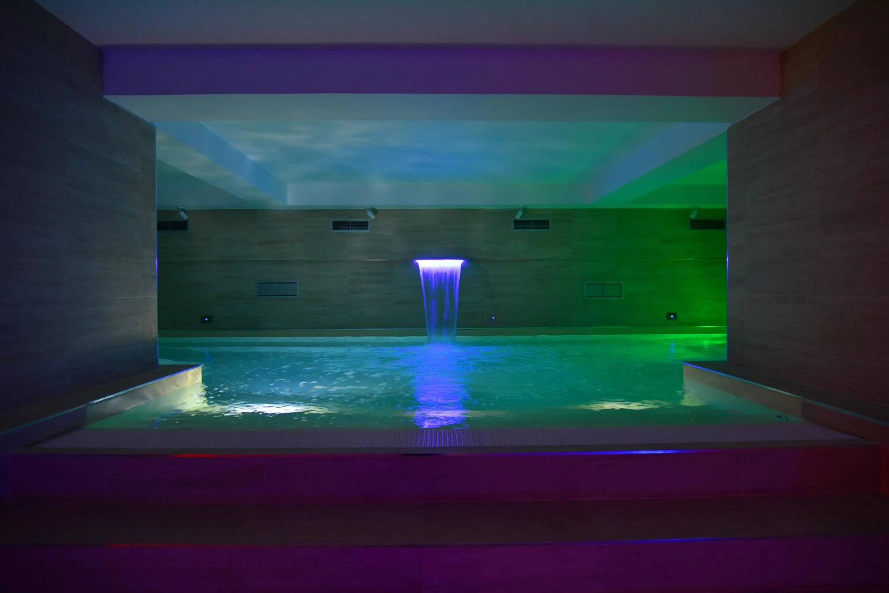 Hot Tub in Te Stela Resort & SPA