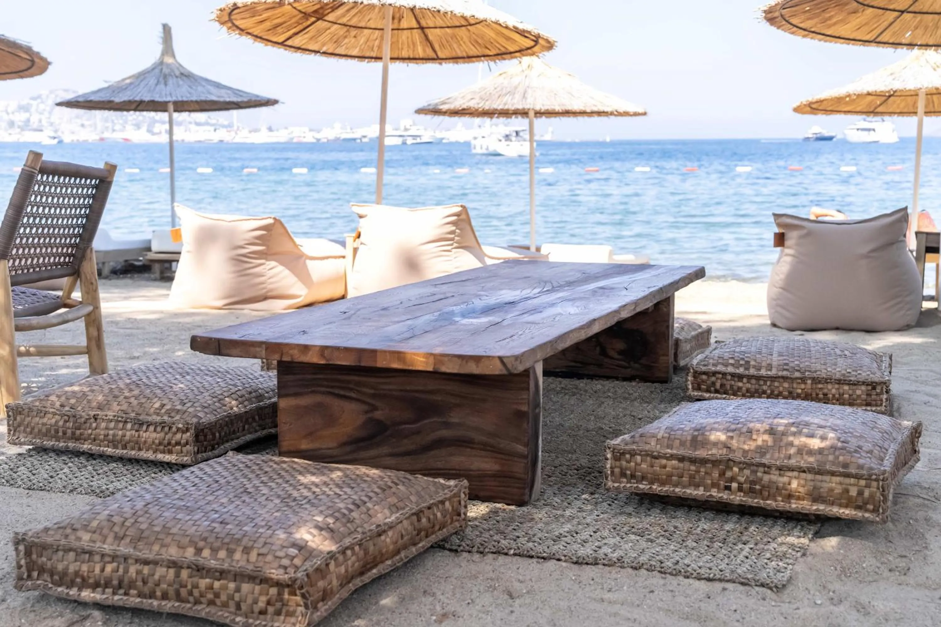 Restaurant/places to eat in Yalıpark Beach Hotel