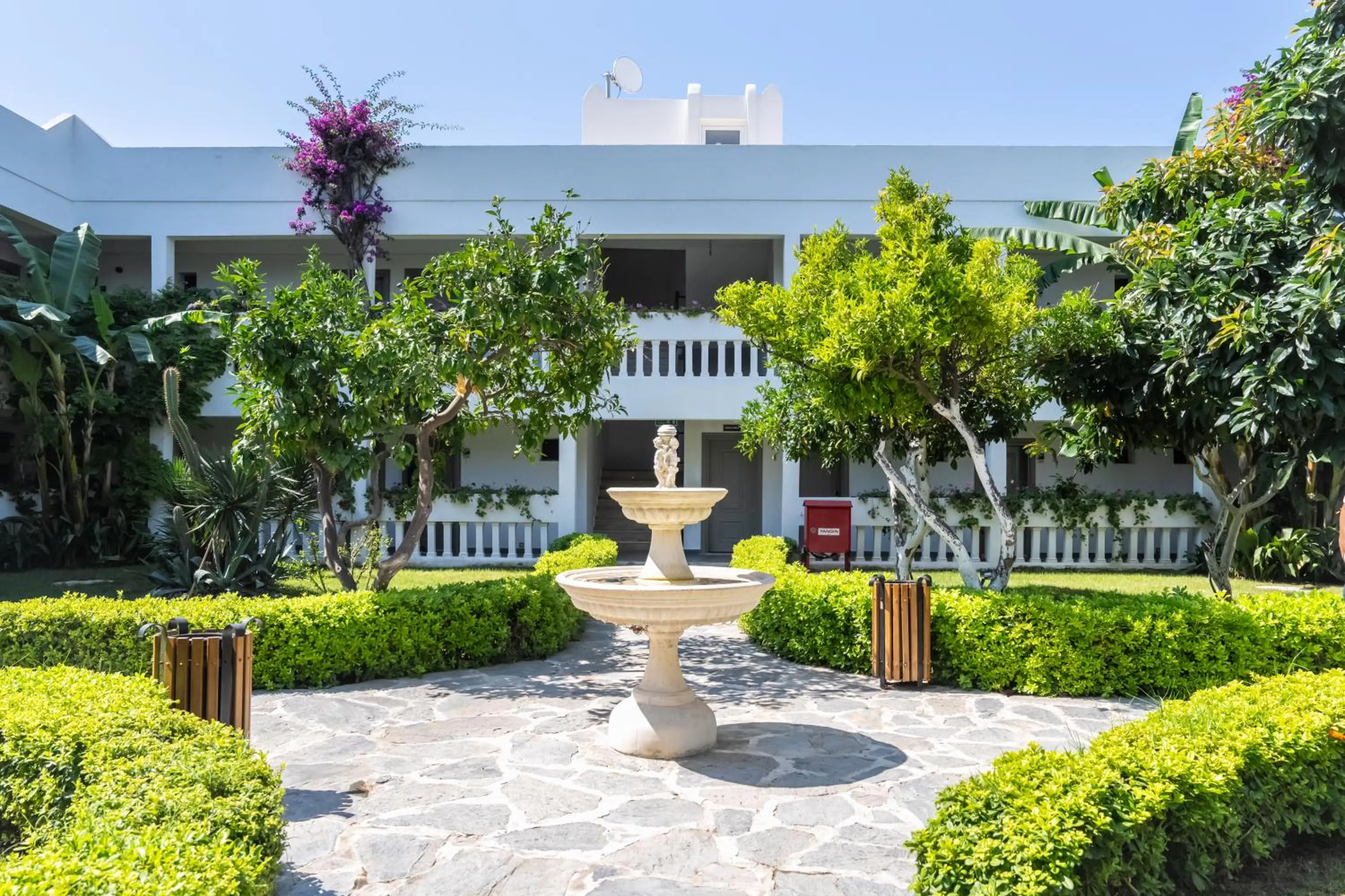 Garden view in Yalıpark Beach Hotel