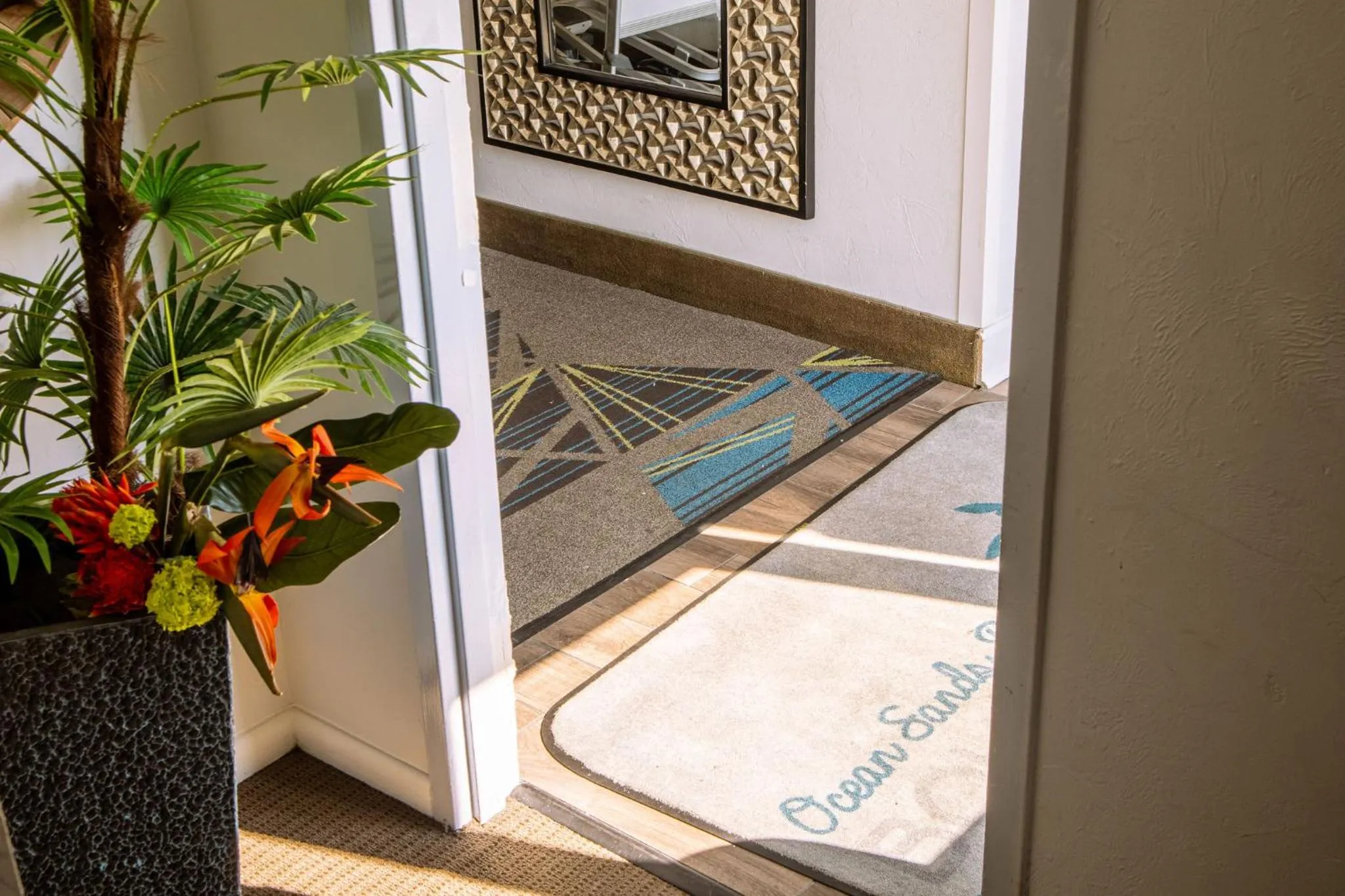 NEW 2026-Ocean Sands Beach Boutique Inn-Sauna and Salt-Mineral Pool -Free Beach Bikes and Famous Beach- Fresh Baked Cookies and Popcorn - Bathrobes and Sunscreen in all rooms-Ultra Sparkling-Free Laundry- 4 Grand Black Beds-Call NOW & Save-1-252-AHA-SAND