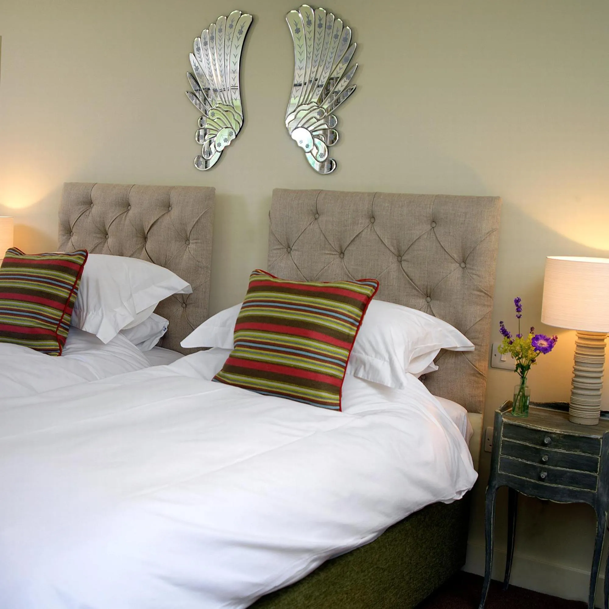 Bed in The Swan Inn Swinbrook