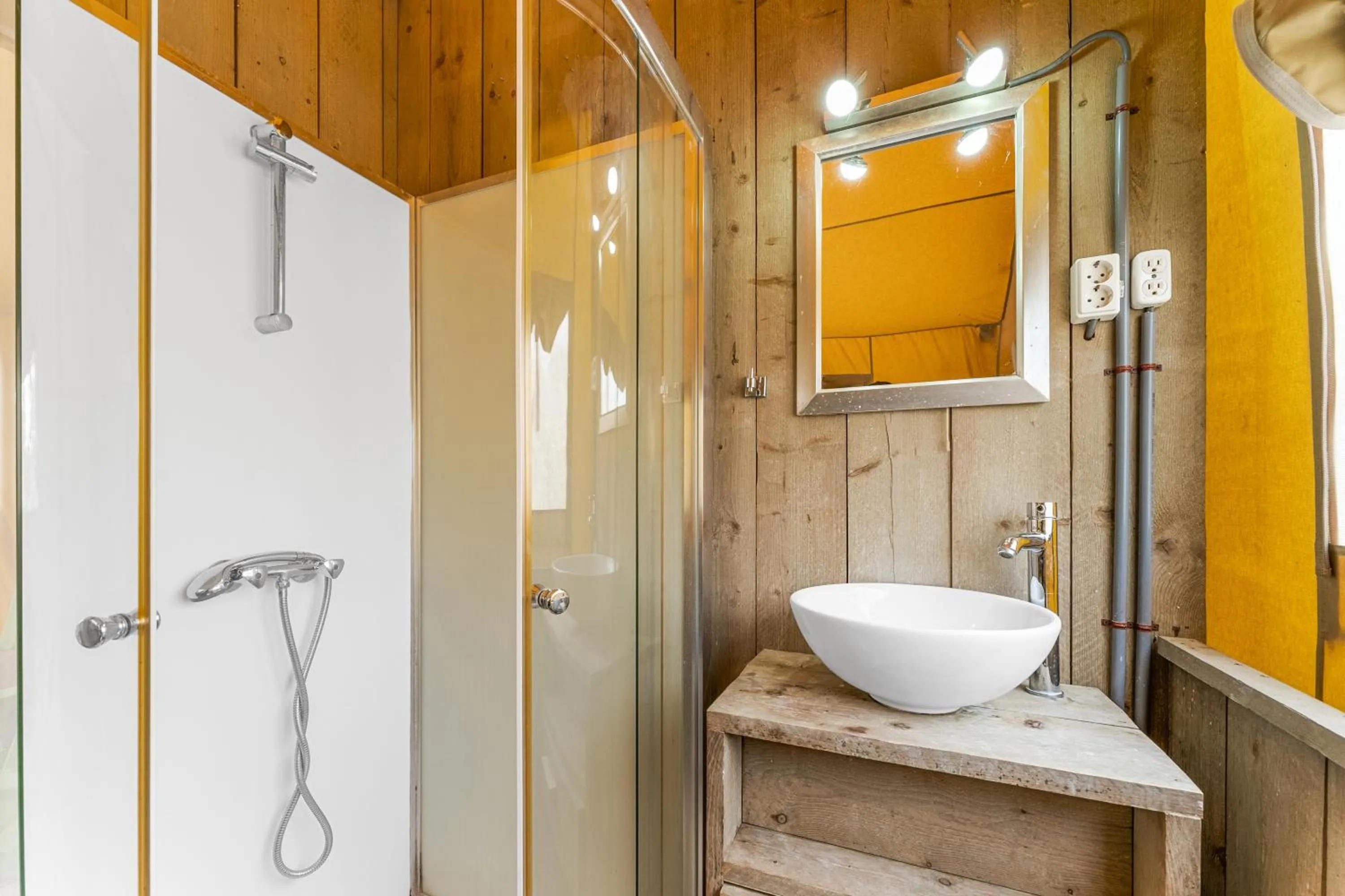 Shower in Bandabou Breeze Curacao