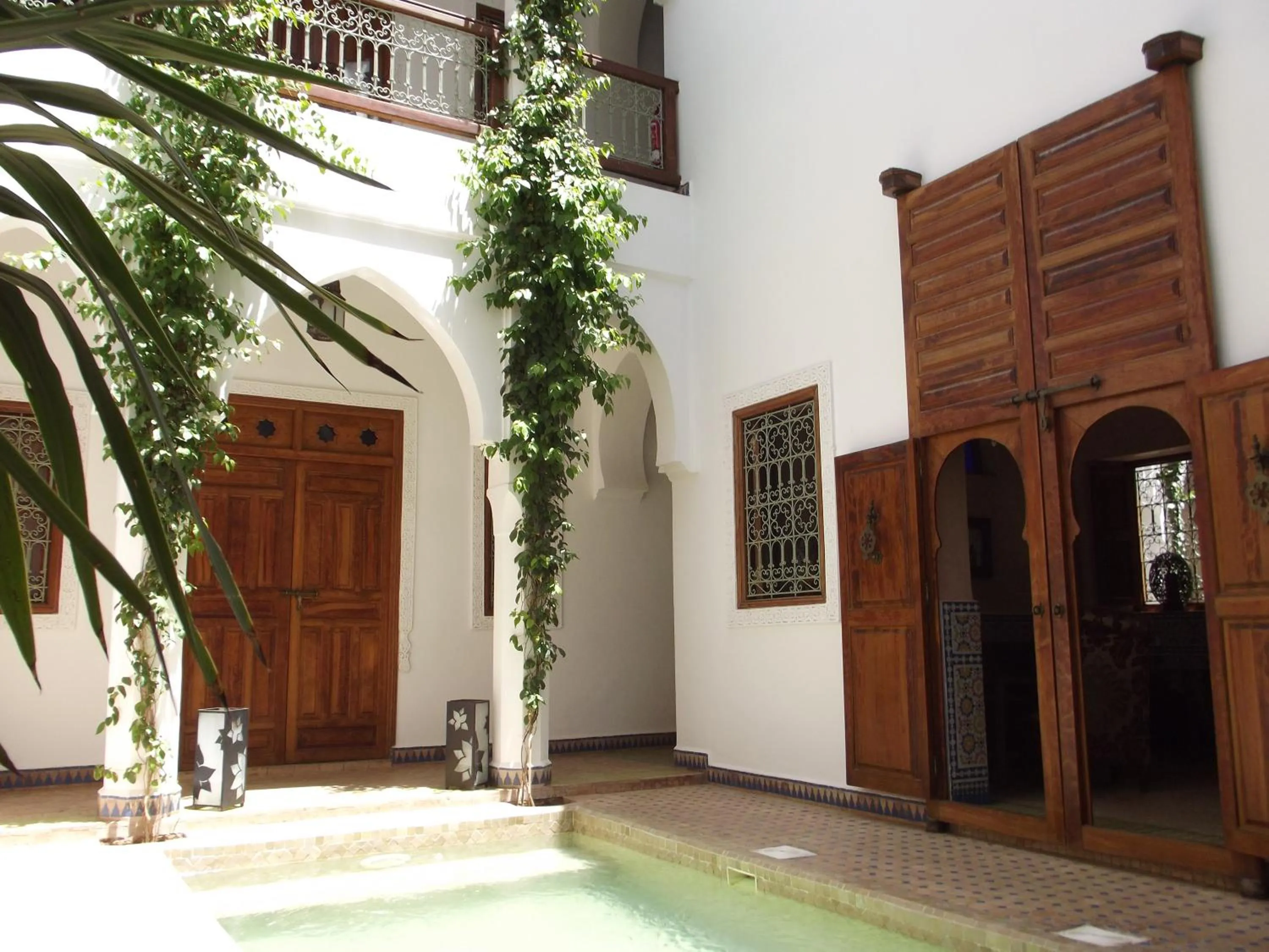 Swimming pool in Riad Les Bougainvilliers