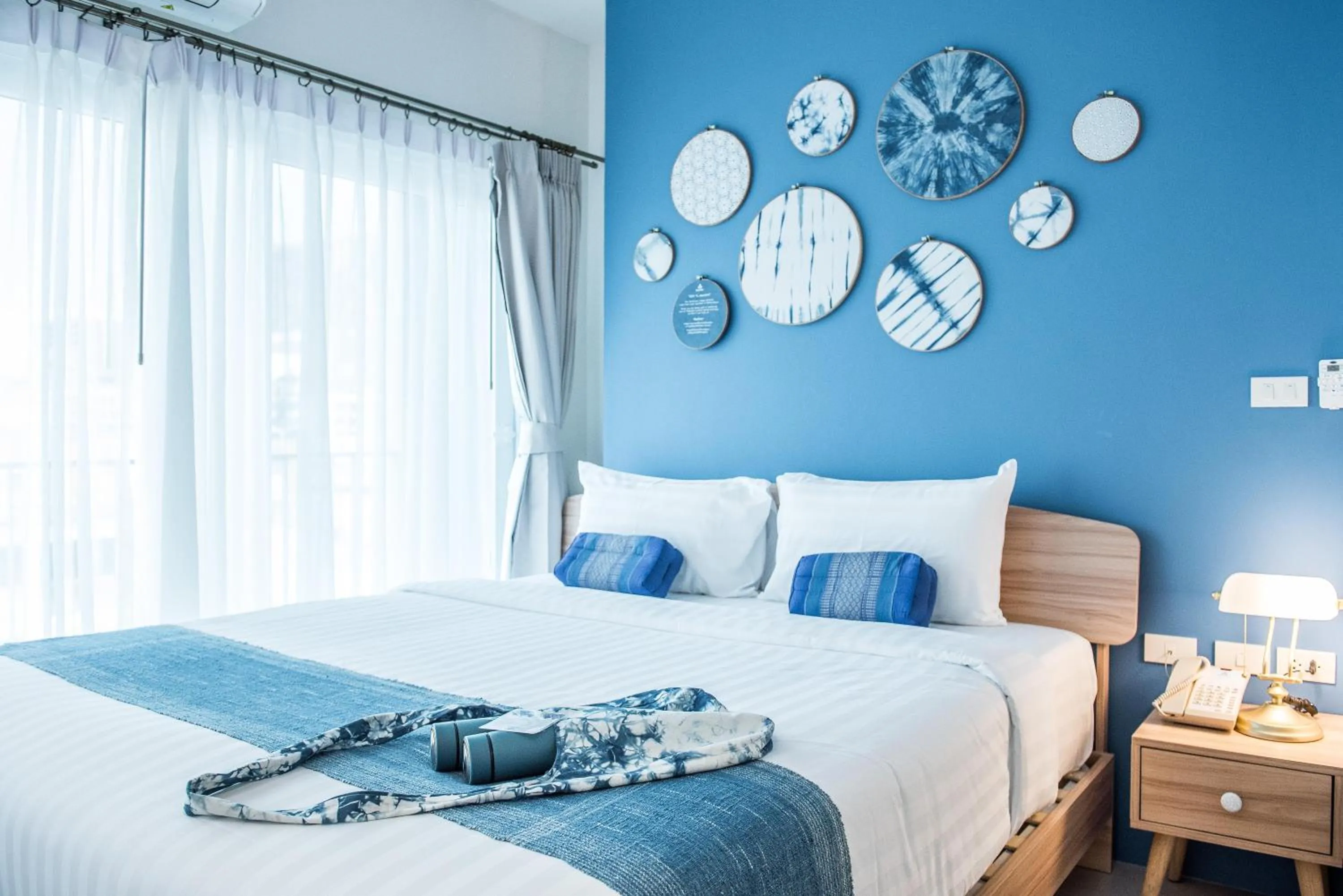 Bedroom, Bed in DeeProm Pattaya Hotel