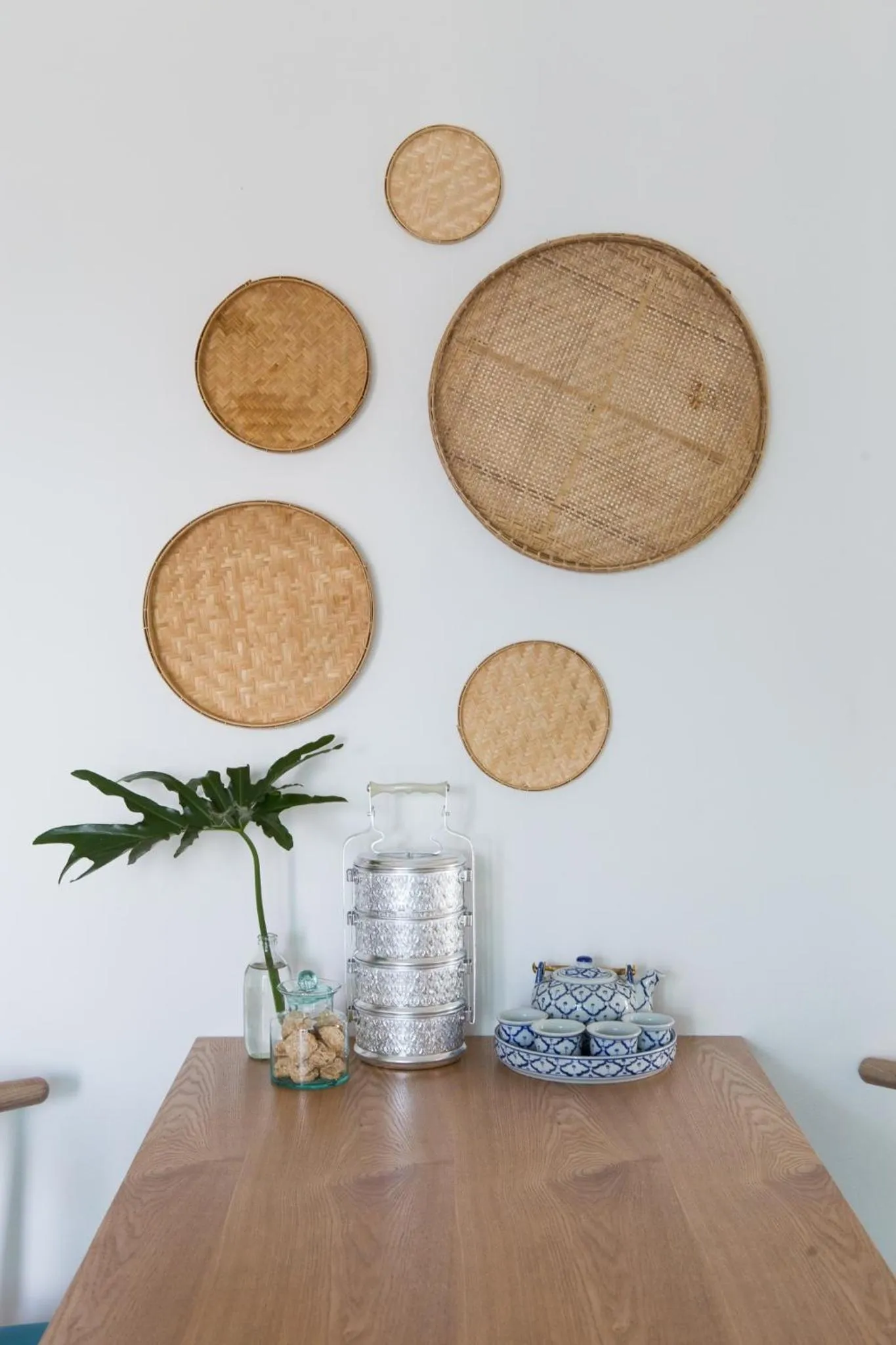 Living room in DeeProm Pattaya Hotel