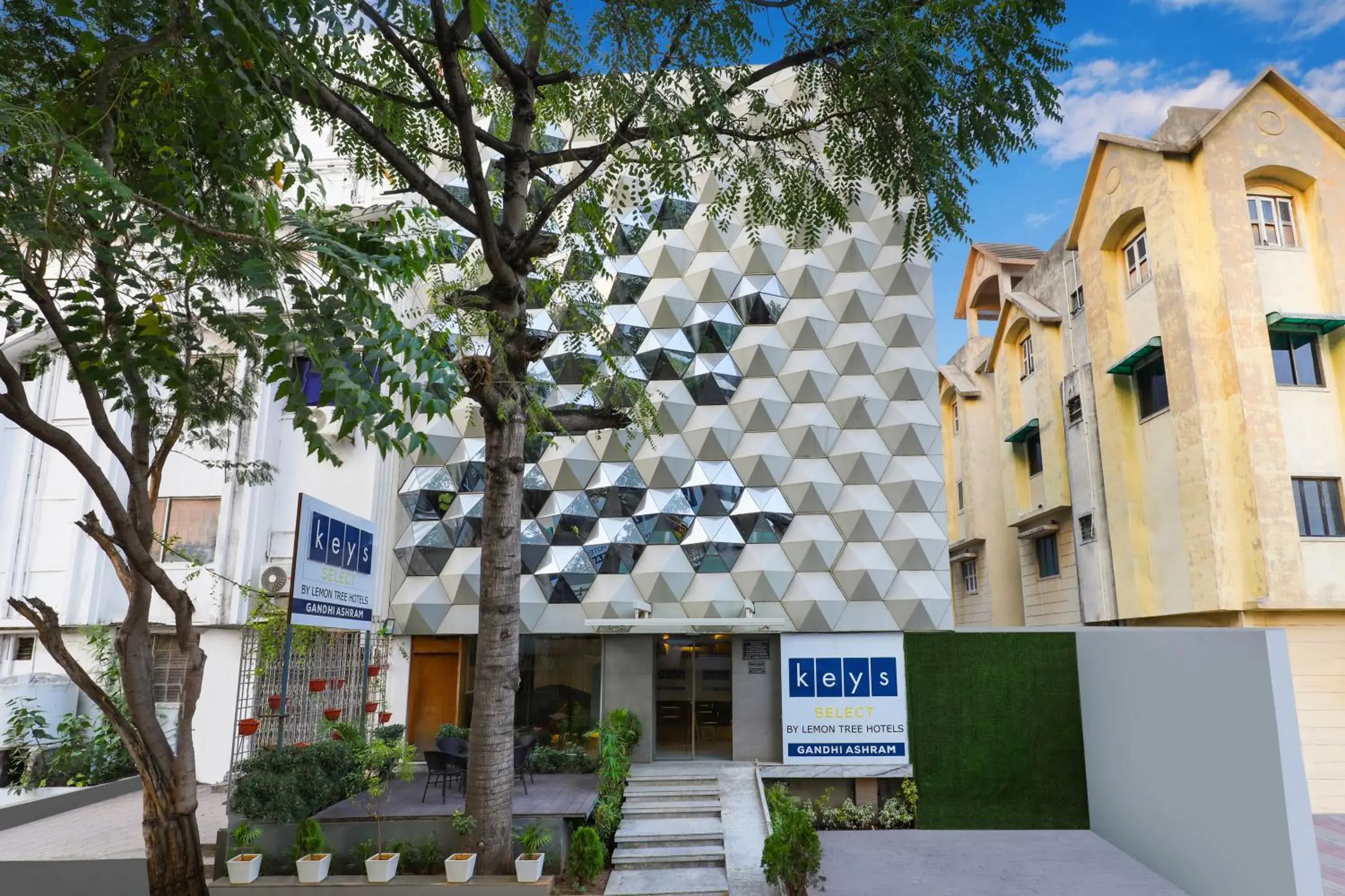 Facade/entrance in Keys Select by Lemon Tree Hotels, Gandhi Ashram, Ahmedabad Facade/entrance in Keys Select by Lemon Tree Hotels, Gandhi Ashram, Ahmedabad