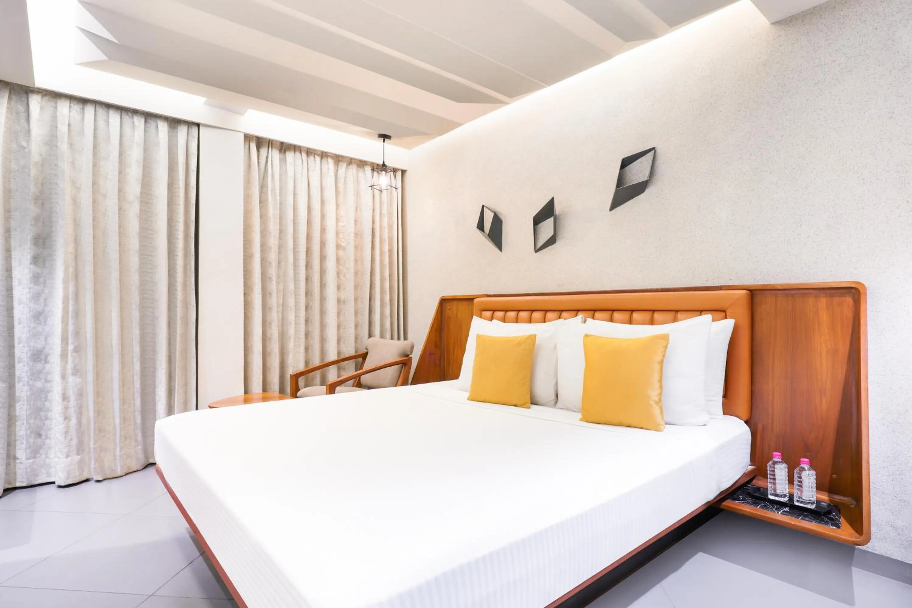 Bedroom, Bed in Keys Select by Lemon Tree Hotels, Gandhi Ashram, Ahmedabad