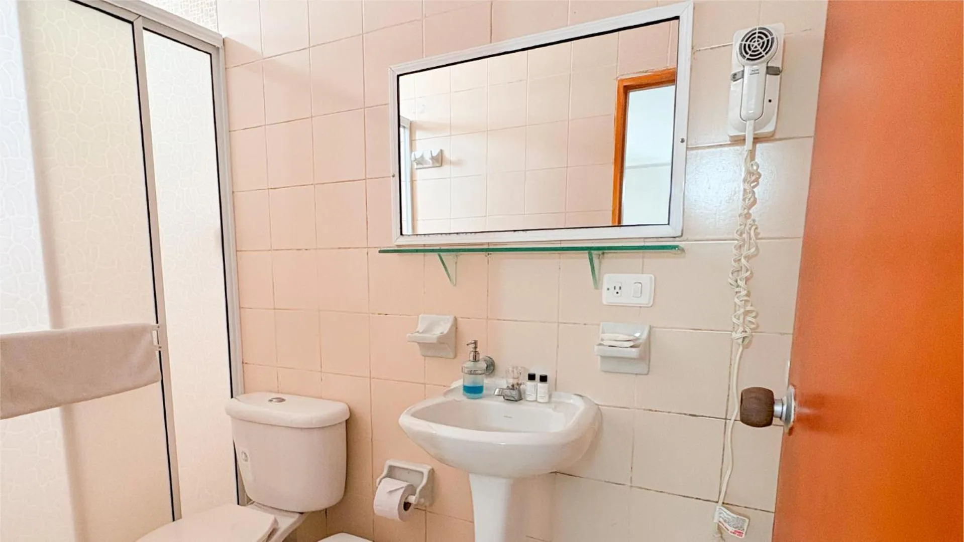 Shower in Hotel Portobelo beach