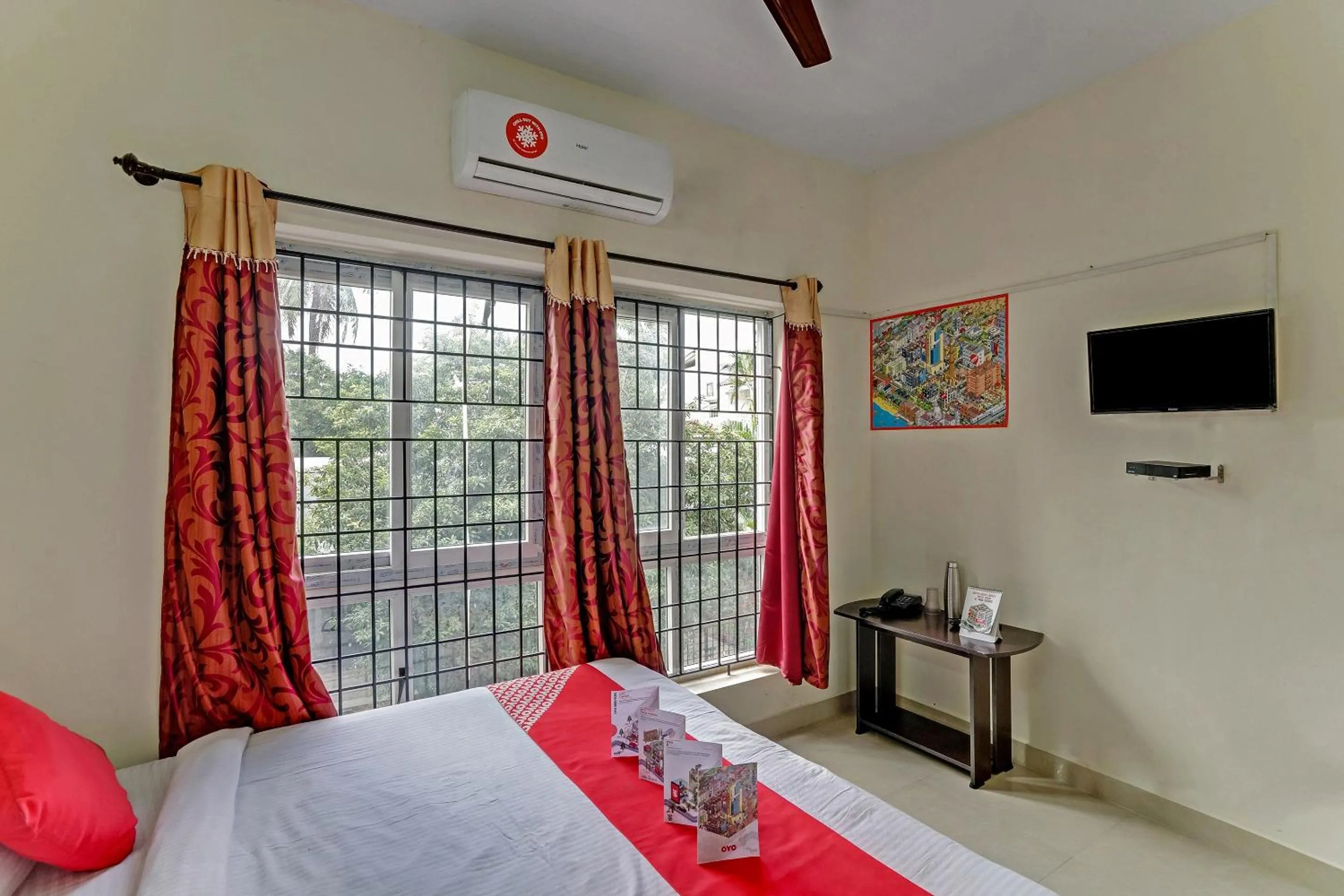 Bedroom, Bed in Super Collection O SkyPix