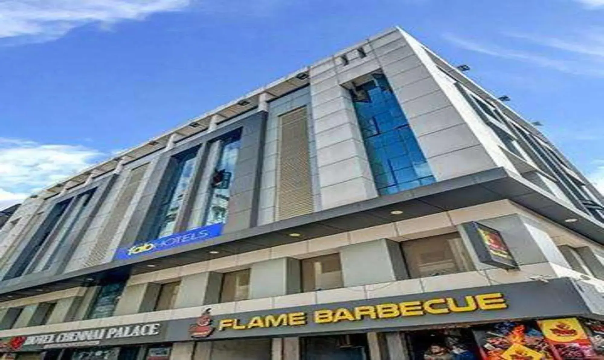 Property building in Fabhotel Chennai Palace - Nr Chennai Beach Railway Station Property building in Fabhotel Chennai Palace - Nr Chennai Beach Railway Station