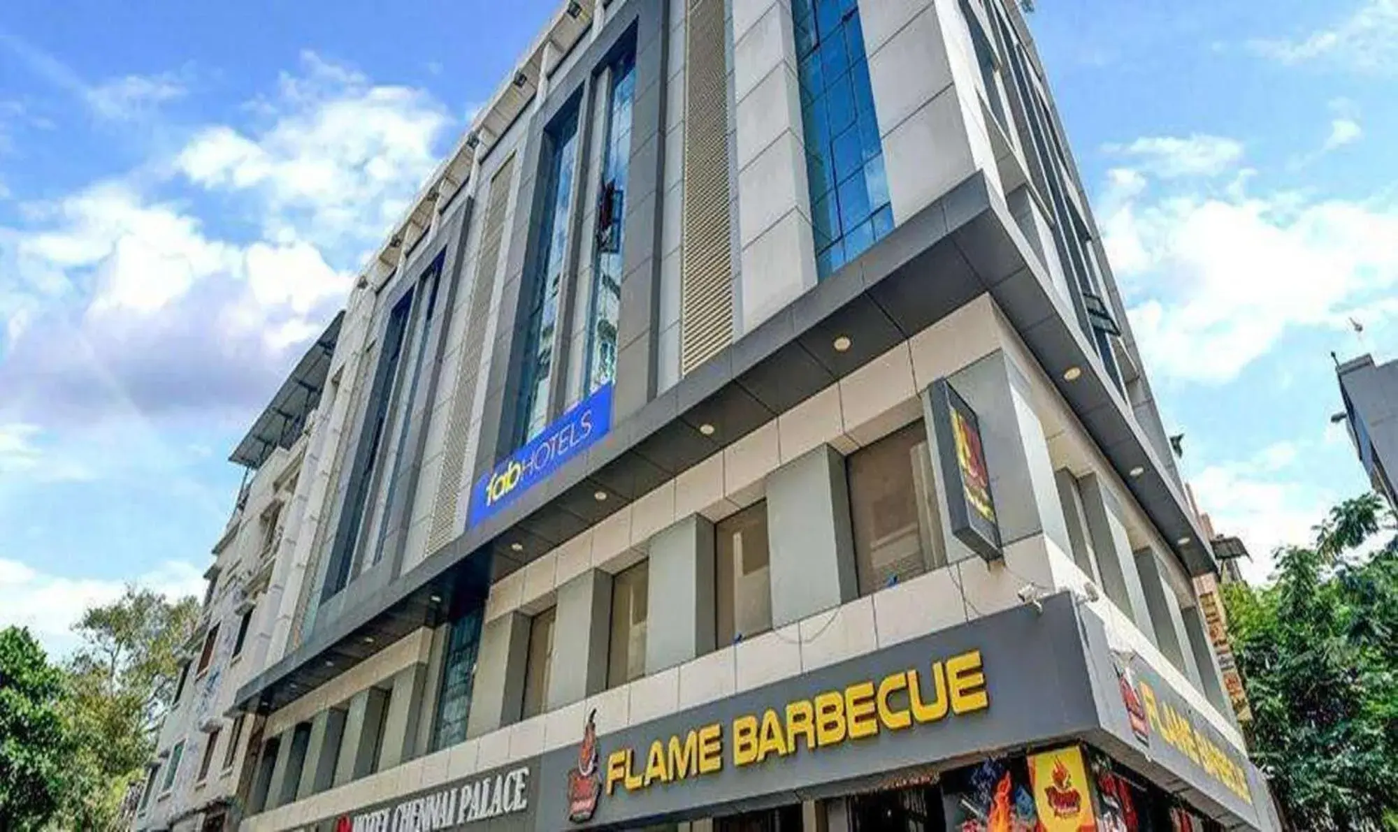 Property building in Fabhotel Chennai Palace - Nr Chennai Beach Railway Station Property building in Fabhotel Chennai Palace - Nr Chennai Beach Railway Station