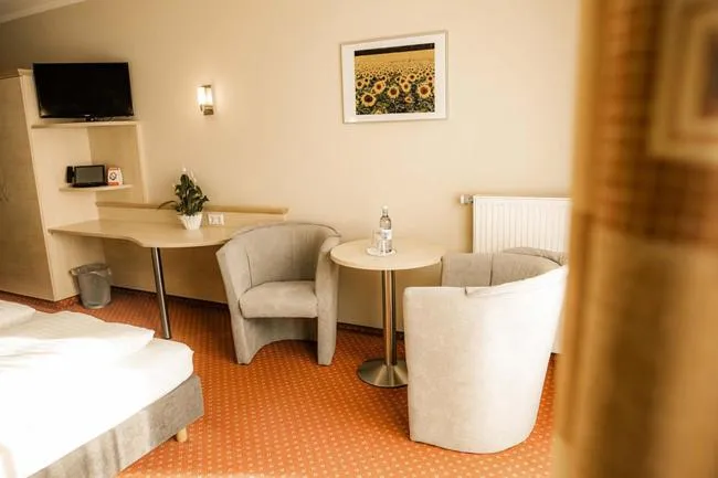 Bedroom, Bed in Müritz-Strandhotel