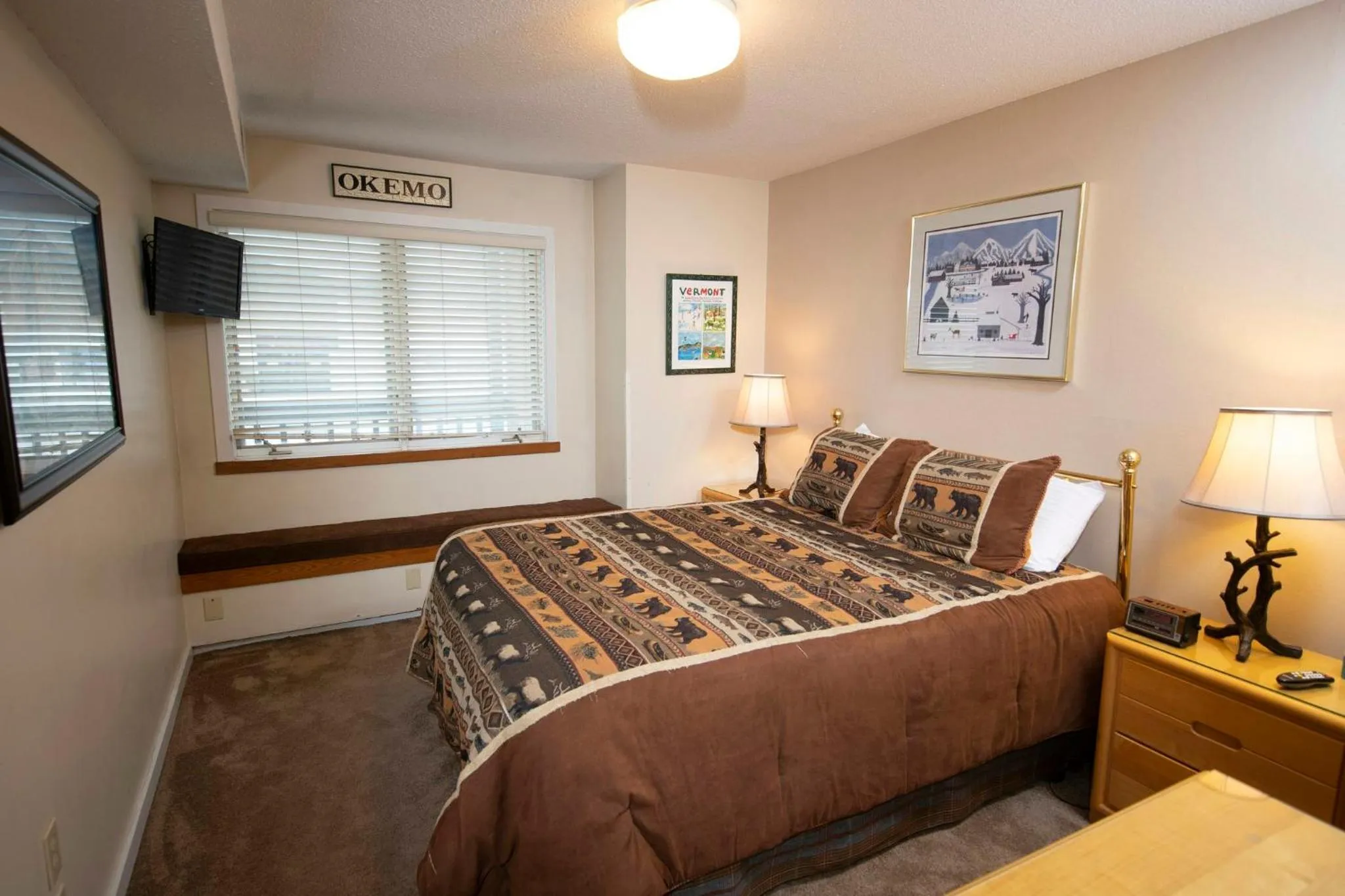 Photo of the whole room, Bed in Mountain Lodge at Okemo, A Vail Resorts Property