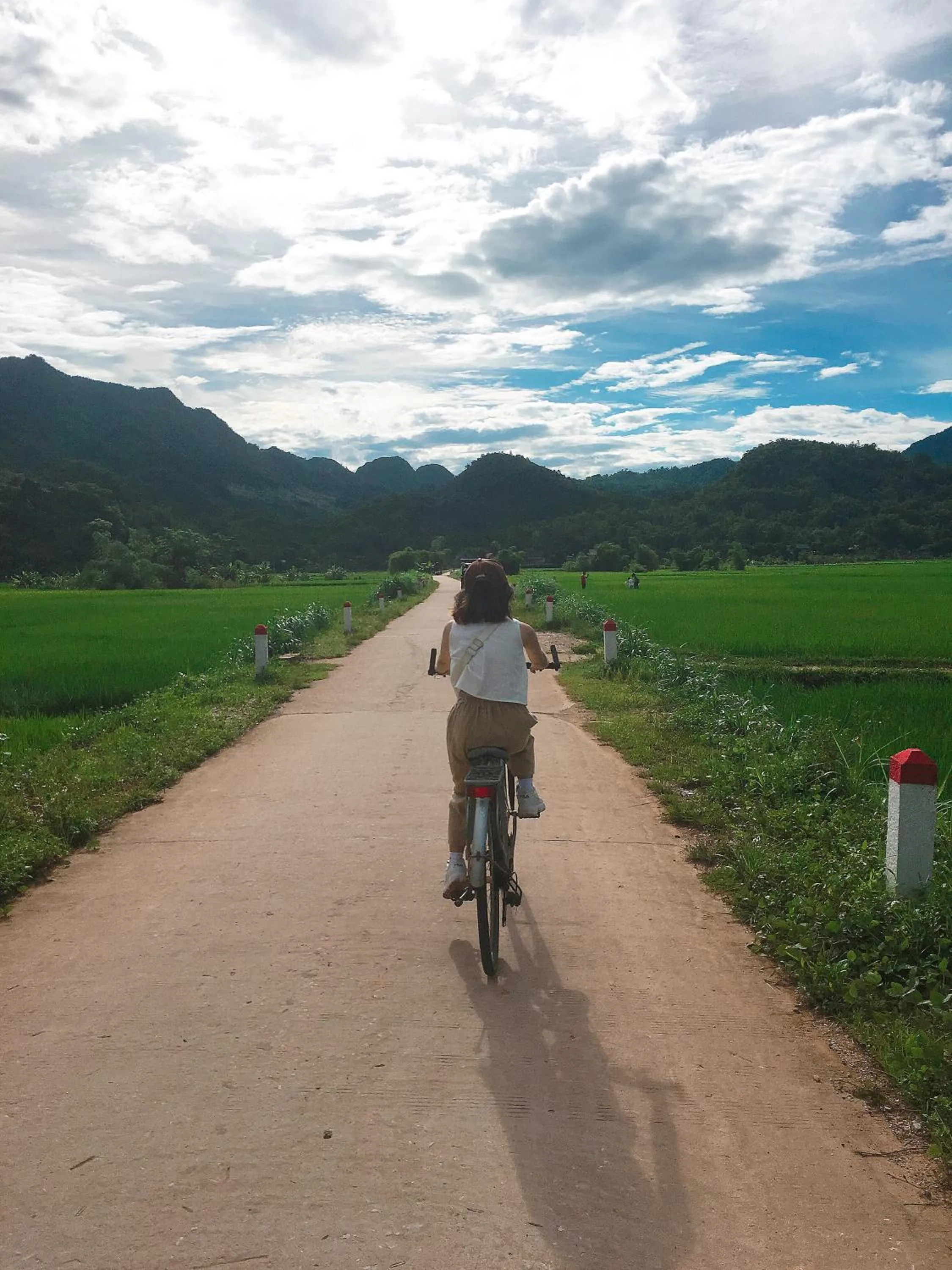 Cycling in Mai Chau Xanh Bungalow